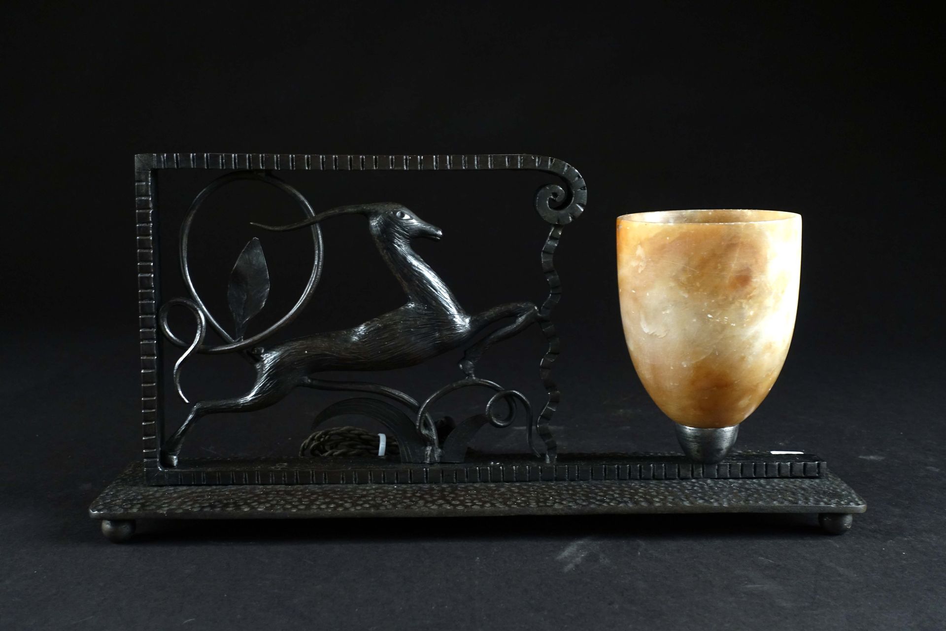 Michel Zadounaïsky, à la manière de. Table lamp Art Deco, with alabaster reflect&hellip;