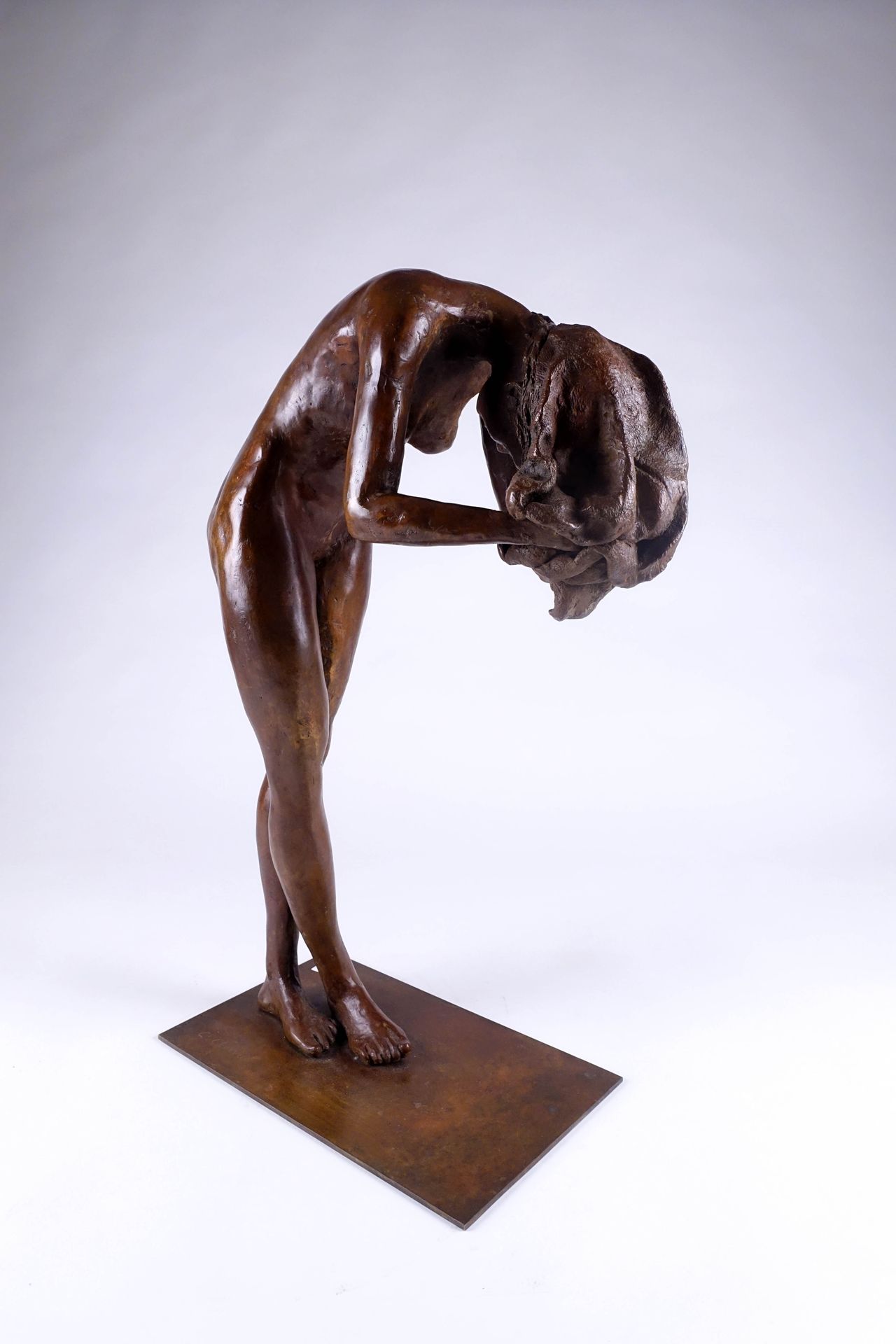 Christian Charvet (Sculpteur, Saint-Etienne, France 1951). Dopo il bagno. Bronzo&hellip;