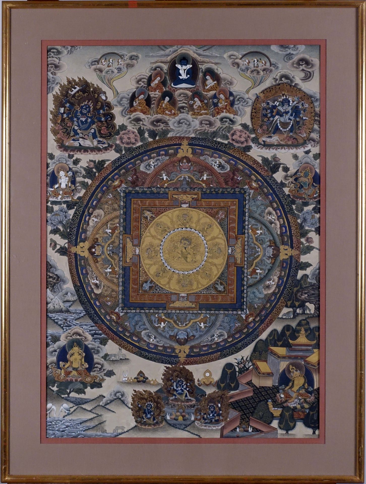 Mandala. Animato da un pantheon di divinità. Guazzo su tessuto. Tibet o Nepal. X&hellip;