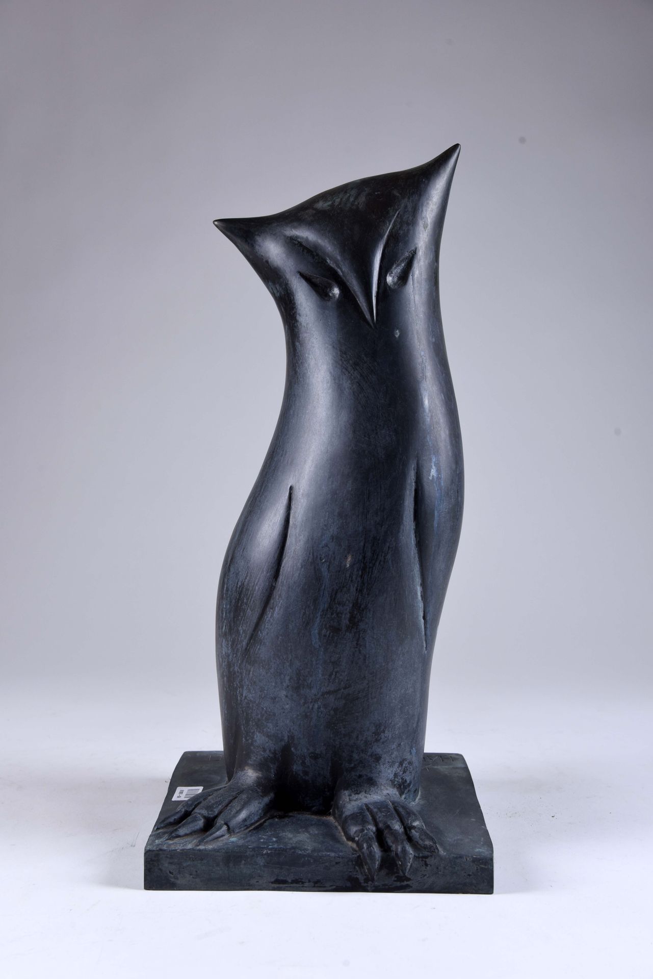 Paul Hanrez (sculpteur, Bruxelles 1909-2000). Grand hibou. Sculpture originale e&hellip;