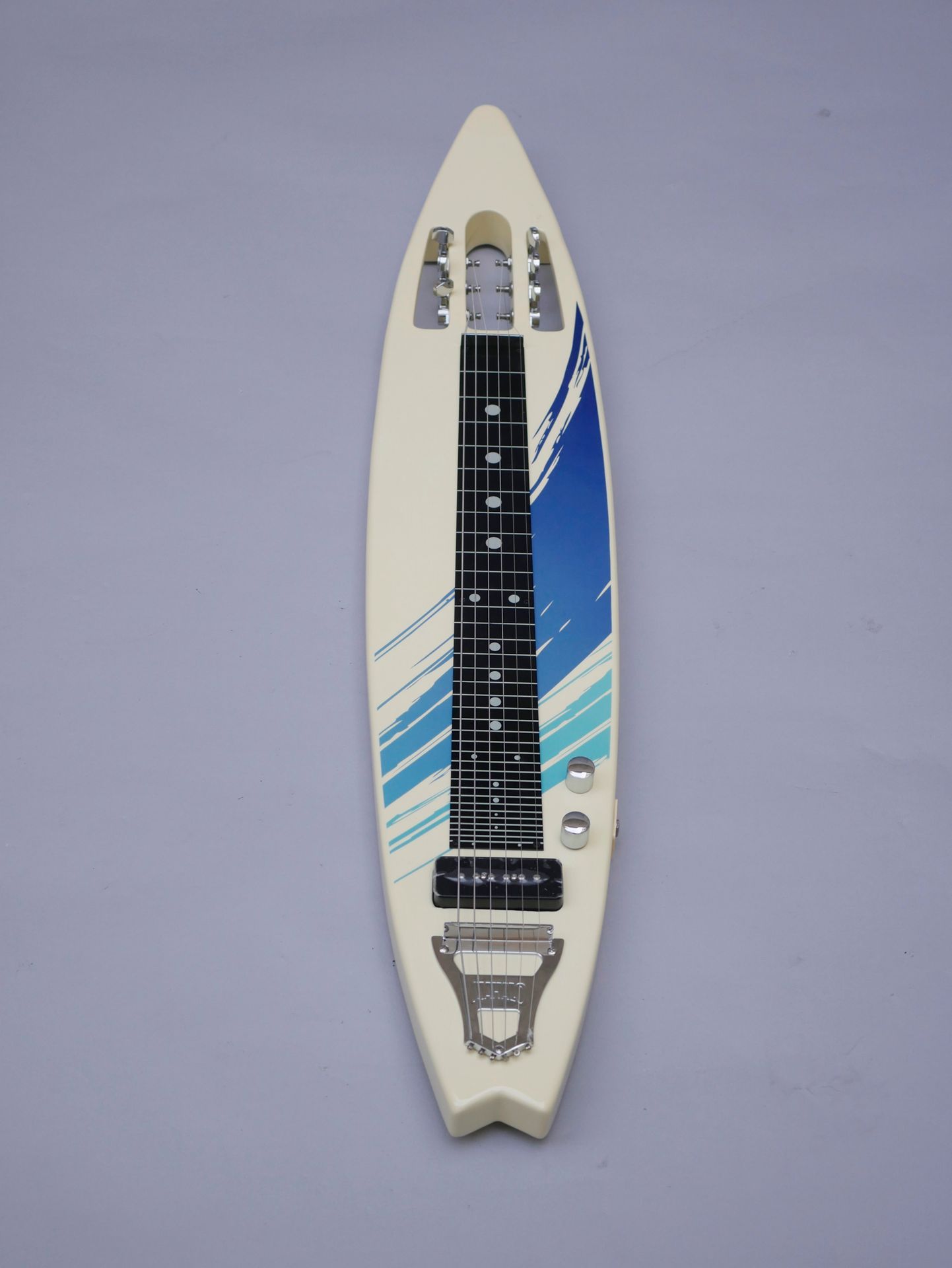 Null Lapsteel MAHALO in the shape of a surfboard. 

New condition. With its feet&hellip;