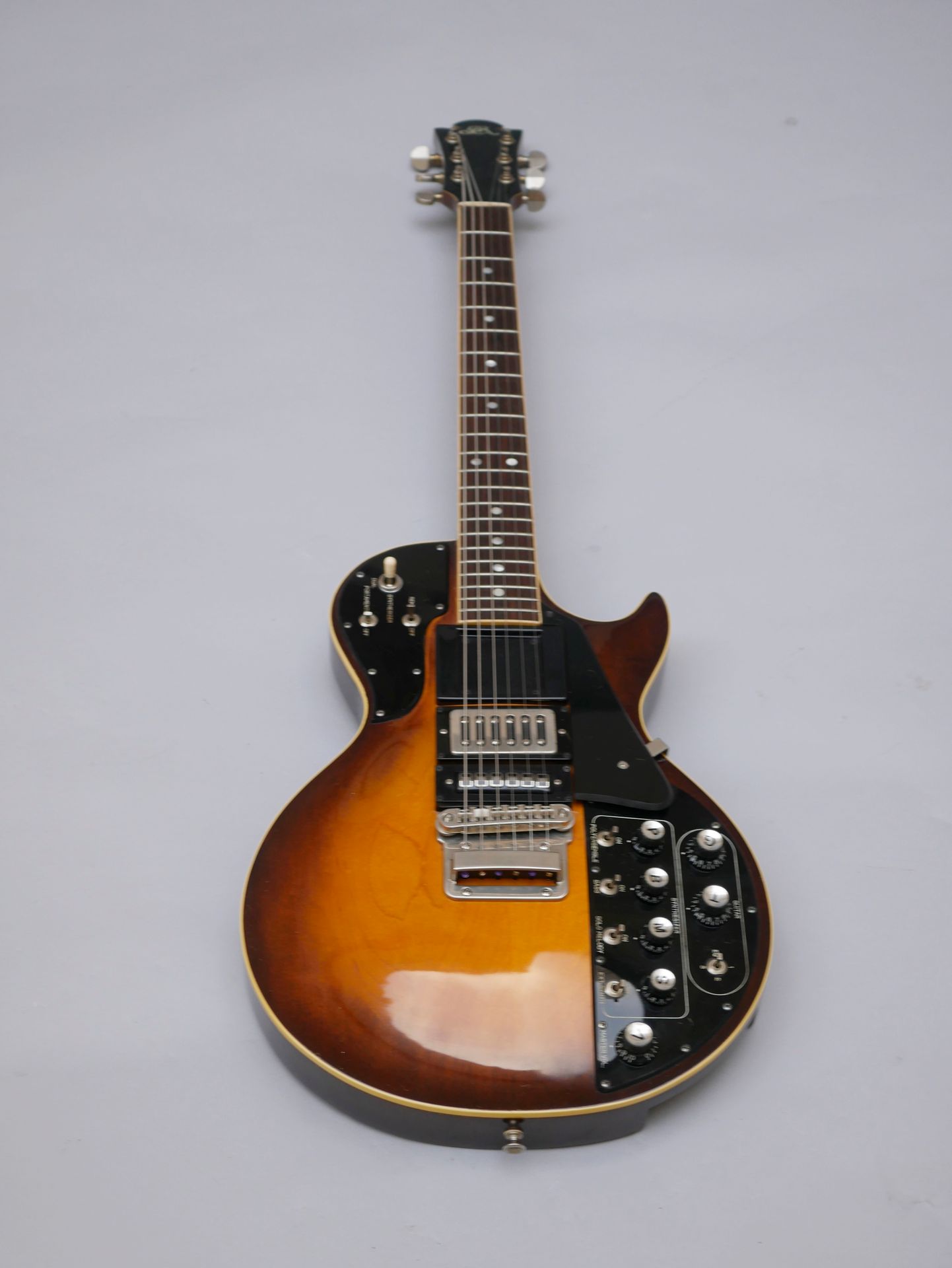 Null Guitarra eléctrica de cuerpo sólido marca Rolland GR 500, acabado Sunburst,&hellip;