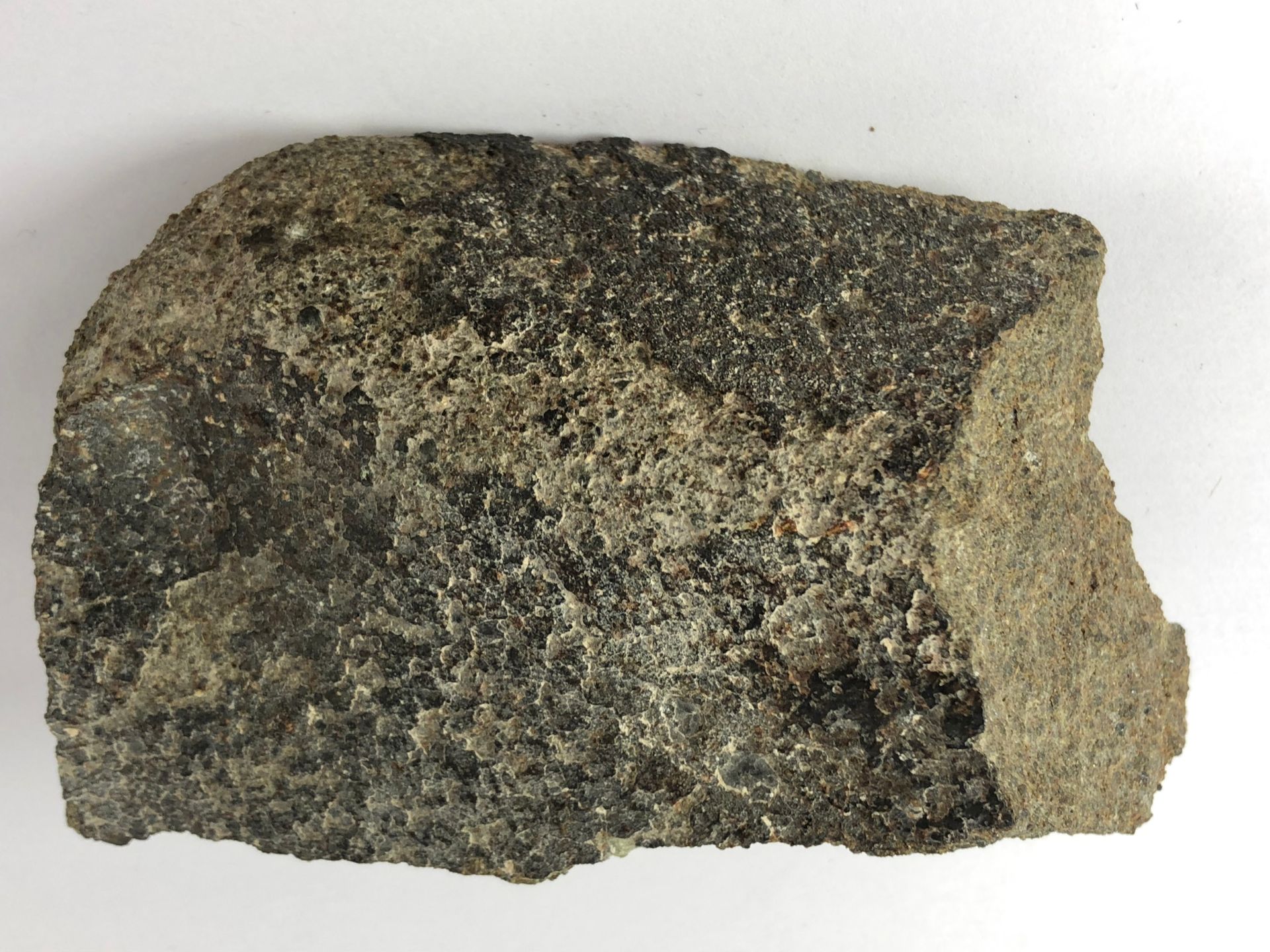 Null Météorite, Mount Tazerzait.

Météorite, chondrite L5, tombée le 21 août 199&hellip;