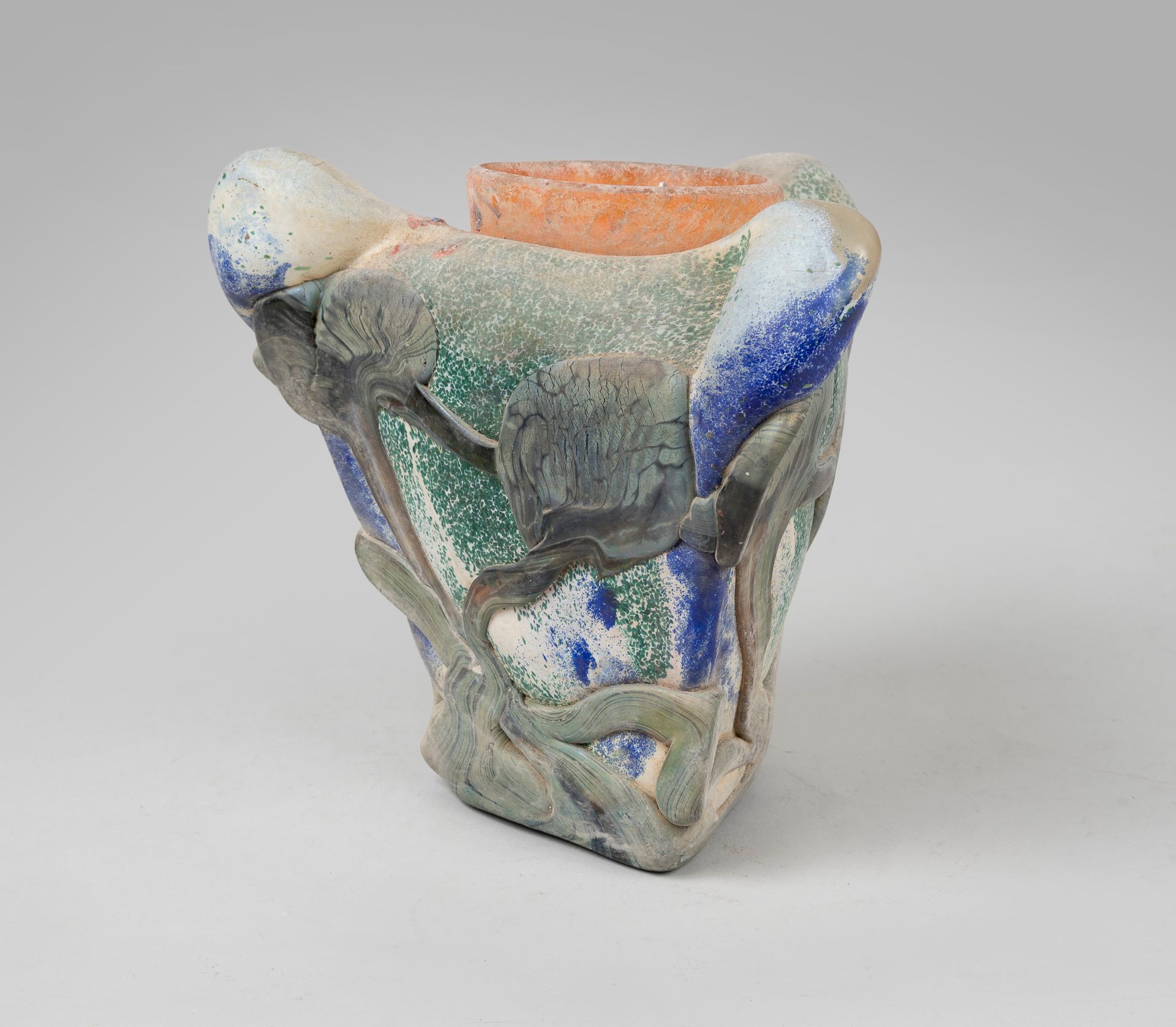 Null Jean Claude NOVARO (1943-2015)
Vase bleu et gris. 
Épreuve en verre et pâte&hellip;