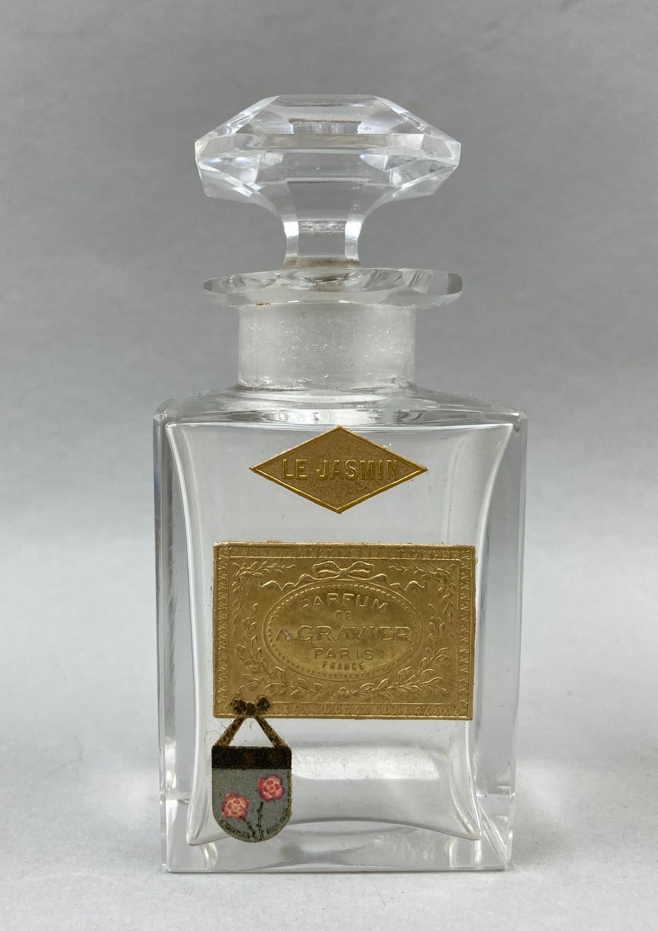 Null A.GRAVIER "Le jasmin

方形水晶瓶，两个金色标签，标题为 "Le Jasmin parfum de A. Gravier Pari&hellip;