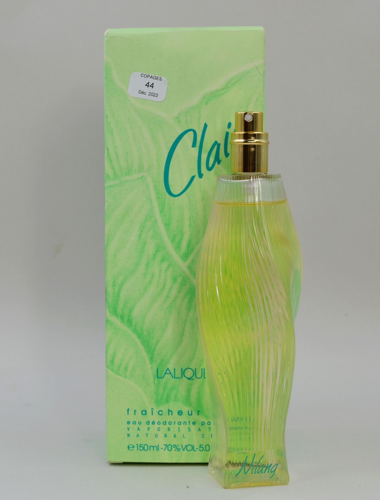 Null LALIQUE France « Claire »

Eau déodorante parfumée, contenance 150ml.