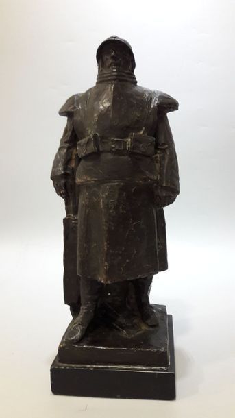 Null Alexandre DESCATOIRE (1874-1949), Soldat en pied de la guerre de 14- Bronze&hellip;