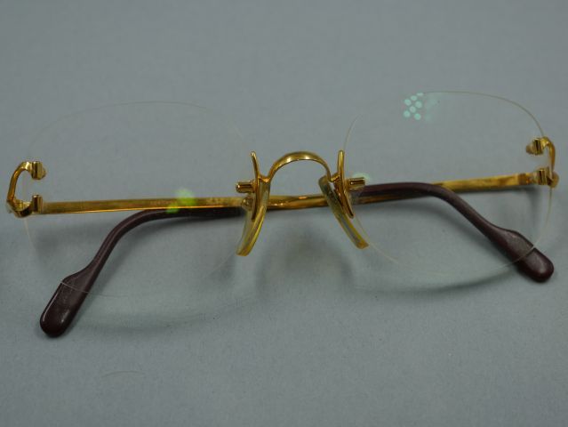 Null CARTIER - Une paire de lunettes de vue en plaqué or - Dans son écrin en cui&hellip;