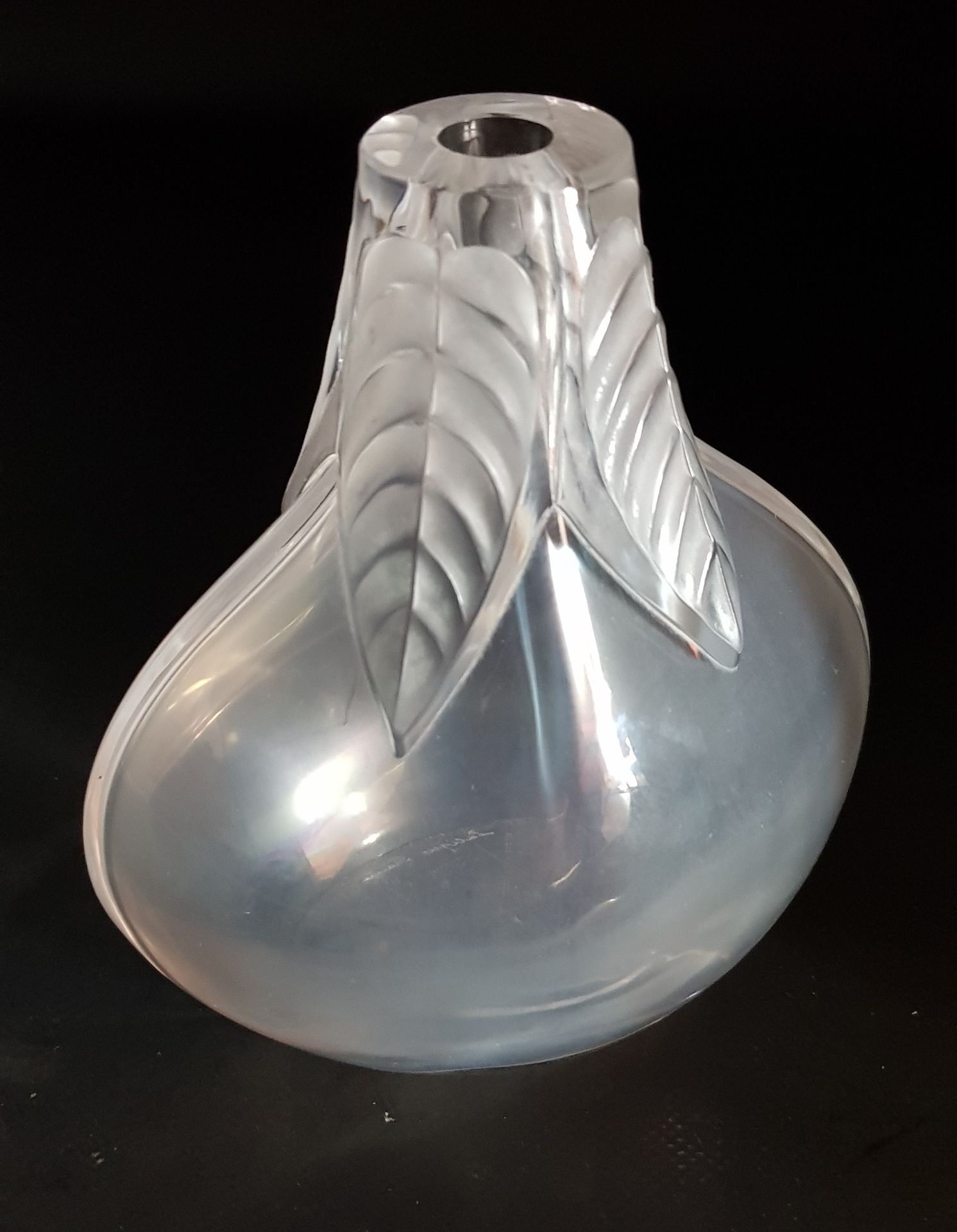 Marie-Claude LALIQUE (1935-2003) 
" Osumi " créé en 1978, vase en cristal blanc &hellip;