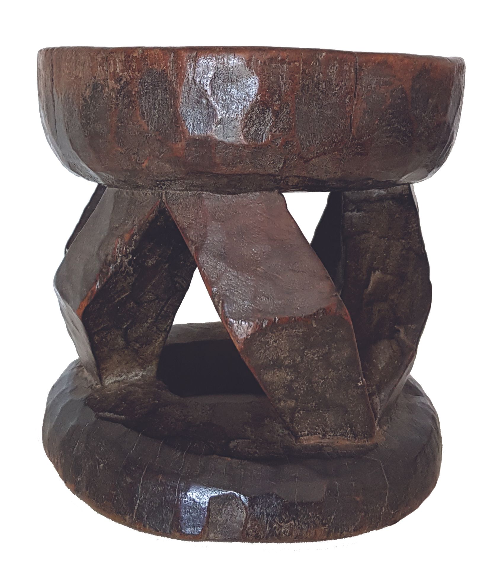 Tabouret BAMILEKE 
Im massiven Stil geschnitzt, runde Sitzfläche und Basis, Holz&hellip;
