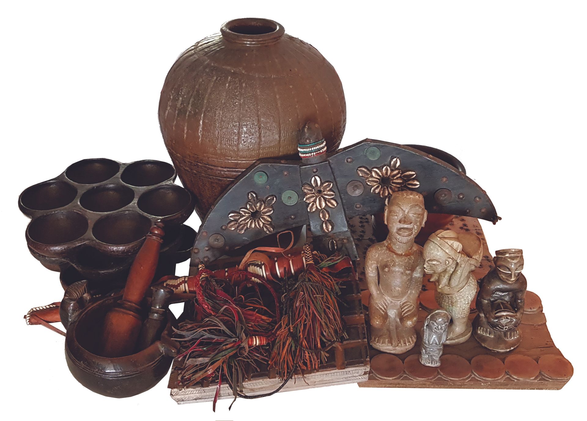 Lot d’un oiseau Senoufo et divers objets africains 
塞努弗鸟和各种非洲物品拍品 


12月4日（星期六）上&hellip;