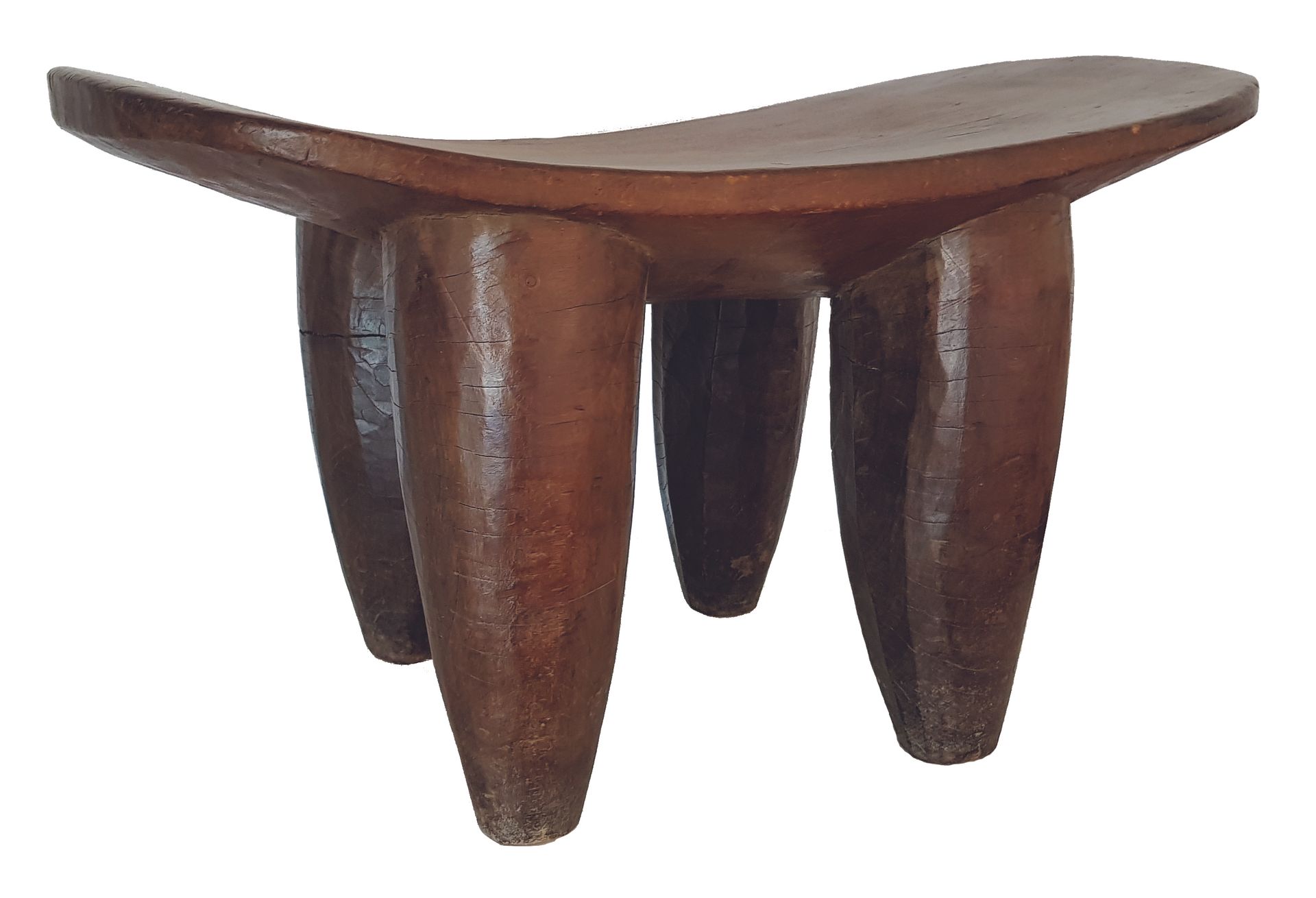 Siège Kolo SENOUFO 
Con cuatro patas cónicas, madera con pátina marrón H. 37 cm.&hellip;
