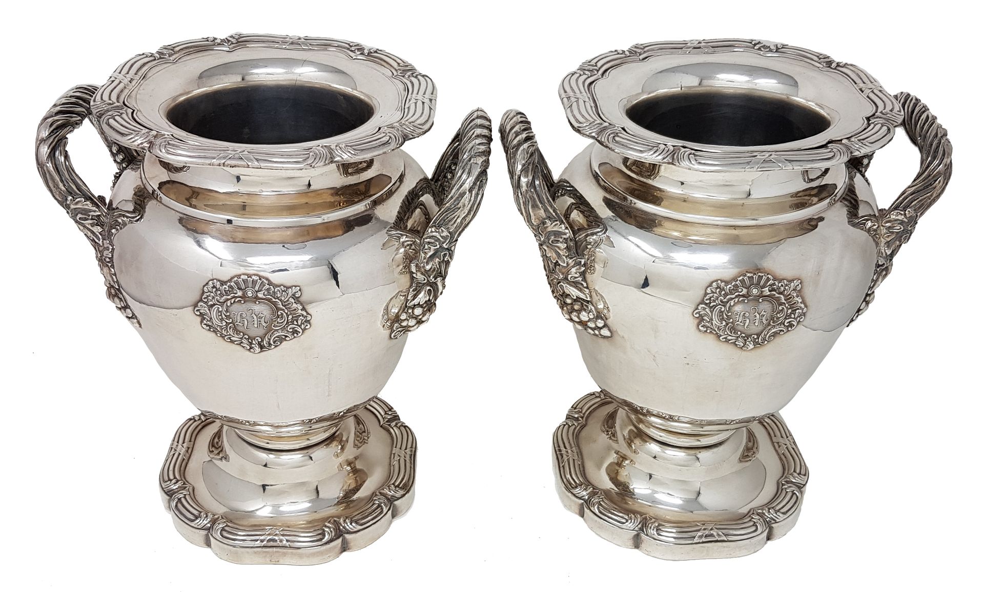 ODIOT Jean-Baptiste-Claude 
Important pair of 19th century silver-plated refresh&hellip;