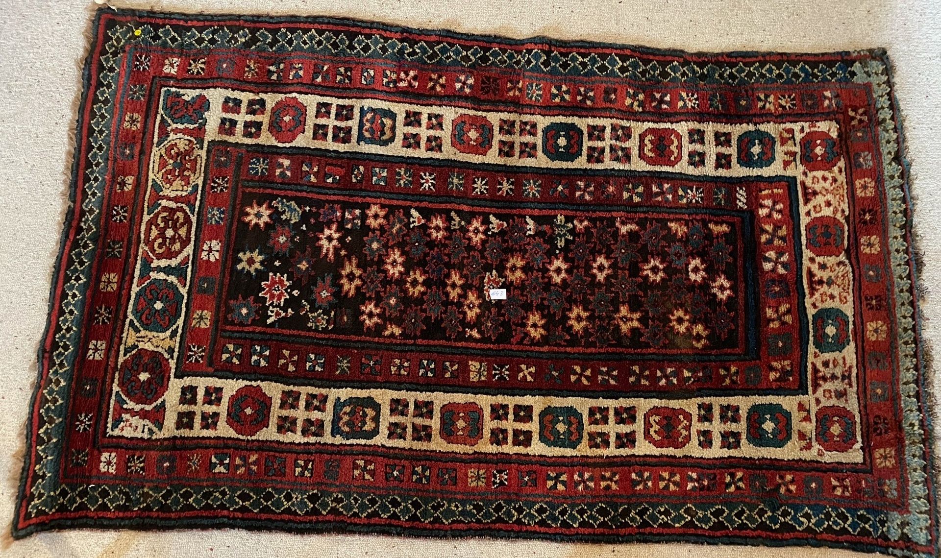 TALICH DIT KAZAK – CAUCASE 
地毯180 x 110厘米



12月4日（星期六）上午8点至下午1点，在巴黎（LA SALLE 20&hellip;