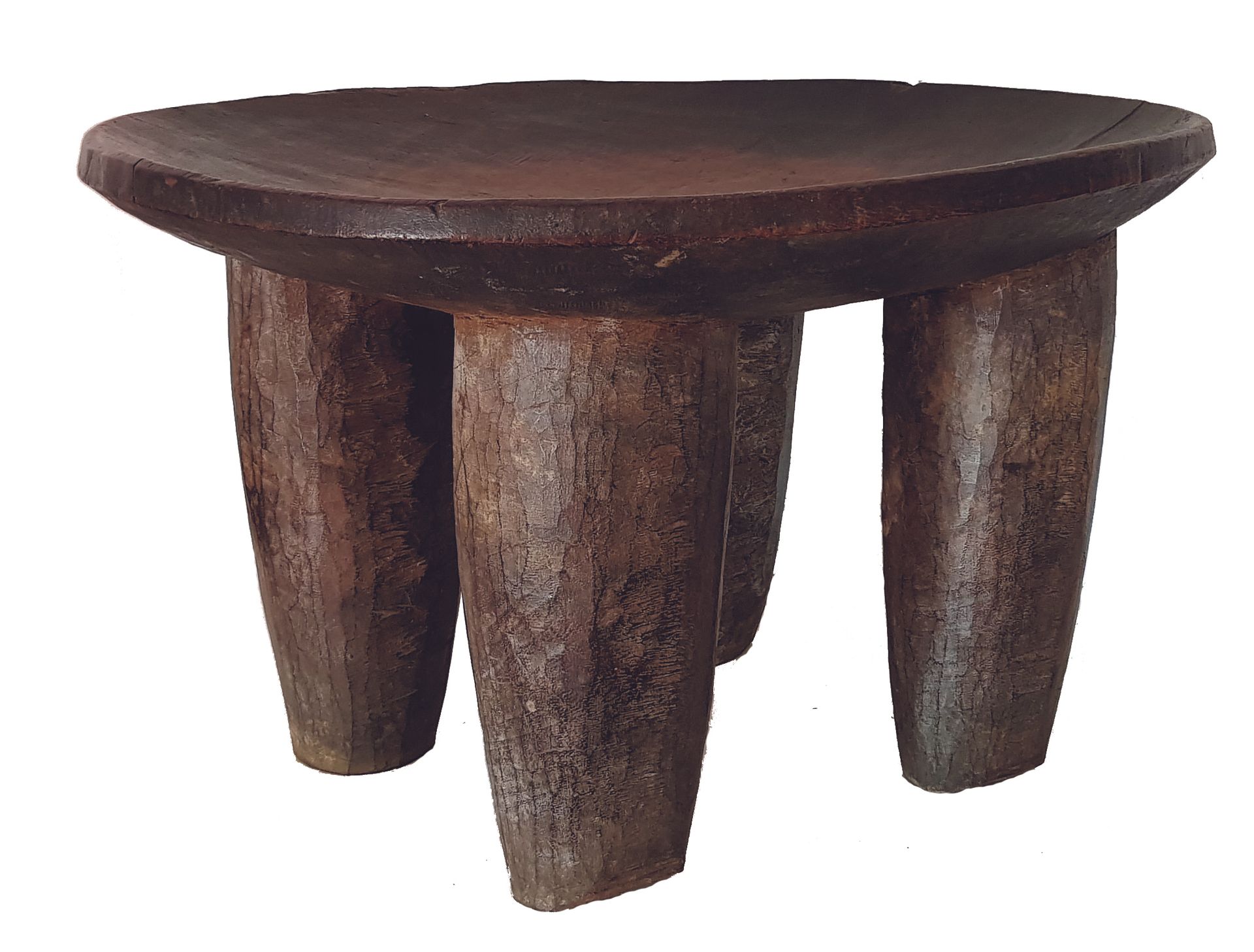 Siège Kolo SENOUFO 
Kolo SENOUFO seat with four conical legs, wood with brown pa&hellip;