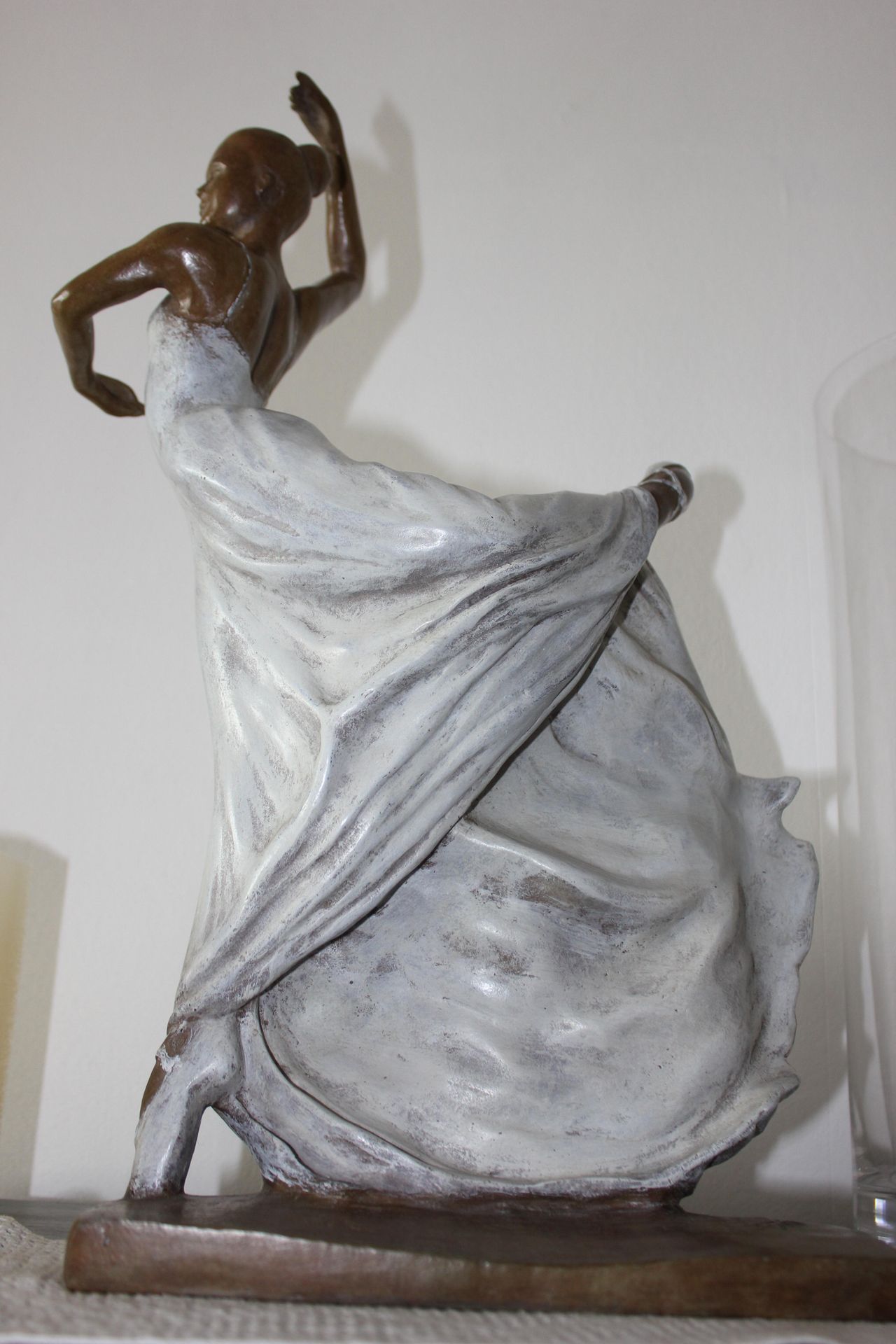 CANTIN Josiane "Sofia "青铜器，用失蜡法制作，Fondeur d'Art de Blain高：46厘米，宽：12厘米，深：25厘米，编号为&hellip;
