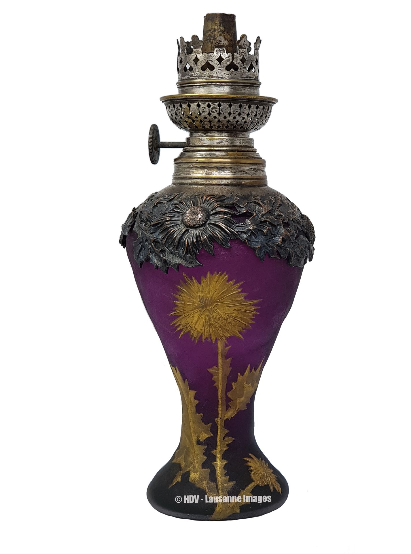 Victor SAGLIER (1809-1894) "Les Chardons" Oil lamp in glass painted with sunflow&hellip;