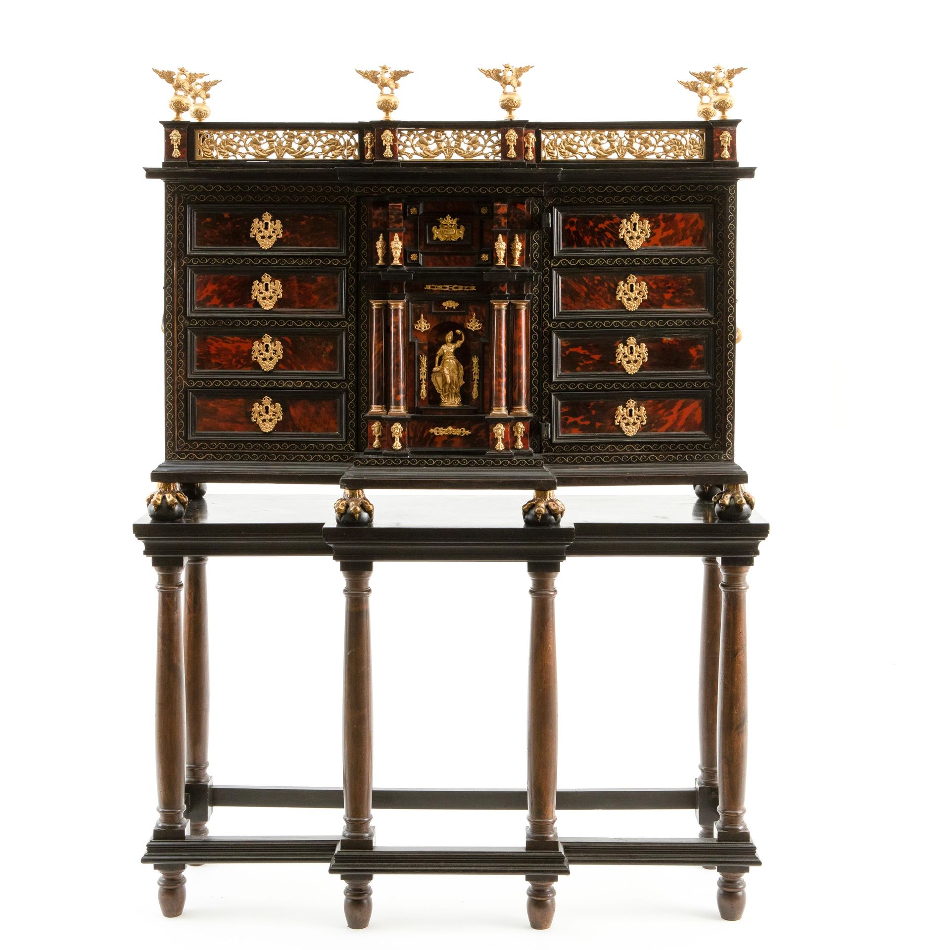 Cabinet à poser de style Baroque. Anvers. Ca. 1700. Gabinete de arte de estilo b&hellip;