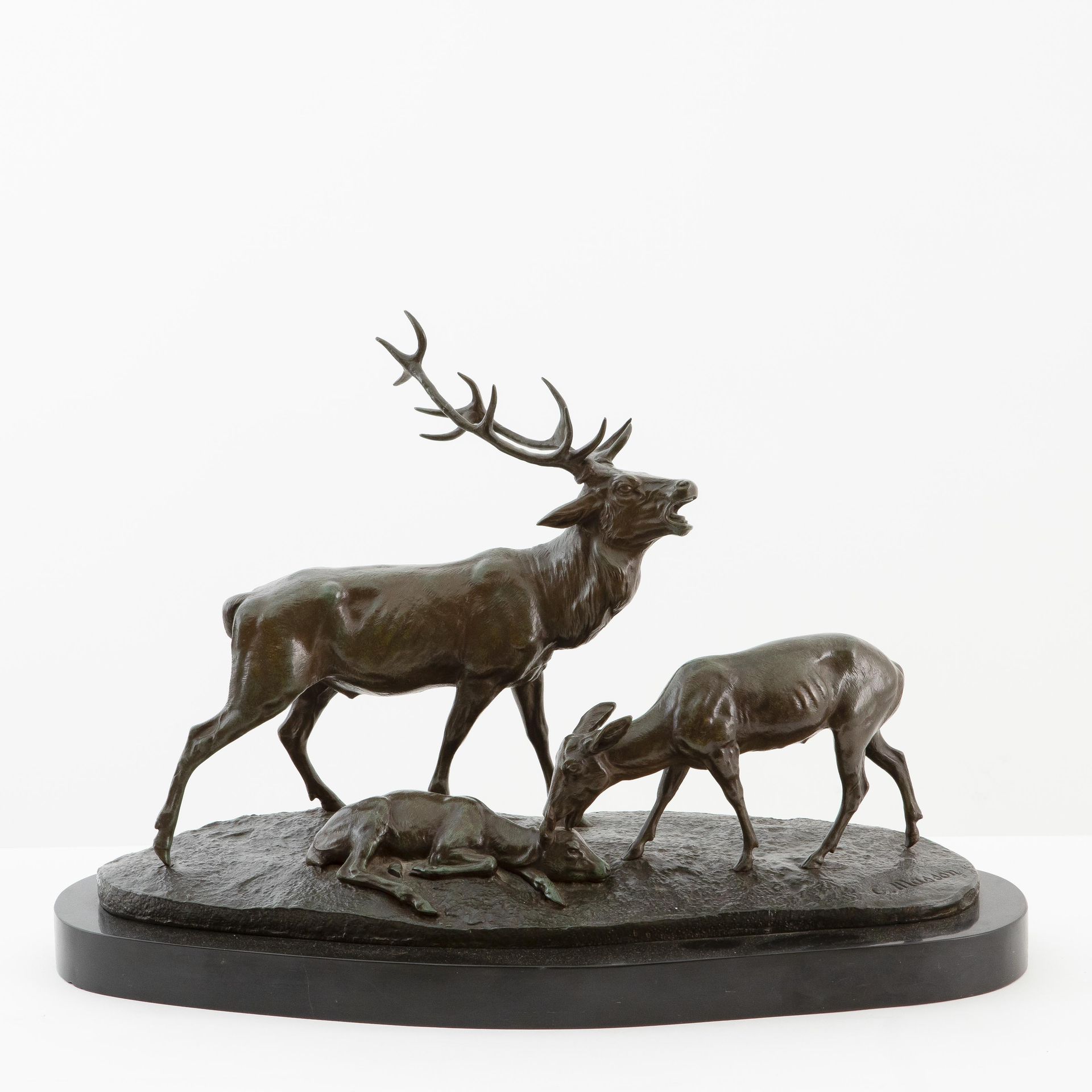 CLOVIS-EDMOND MASSON (1839-1913) Famiglia dei cervi.

Bronzo, patina verde.

Fir&hellip;