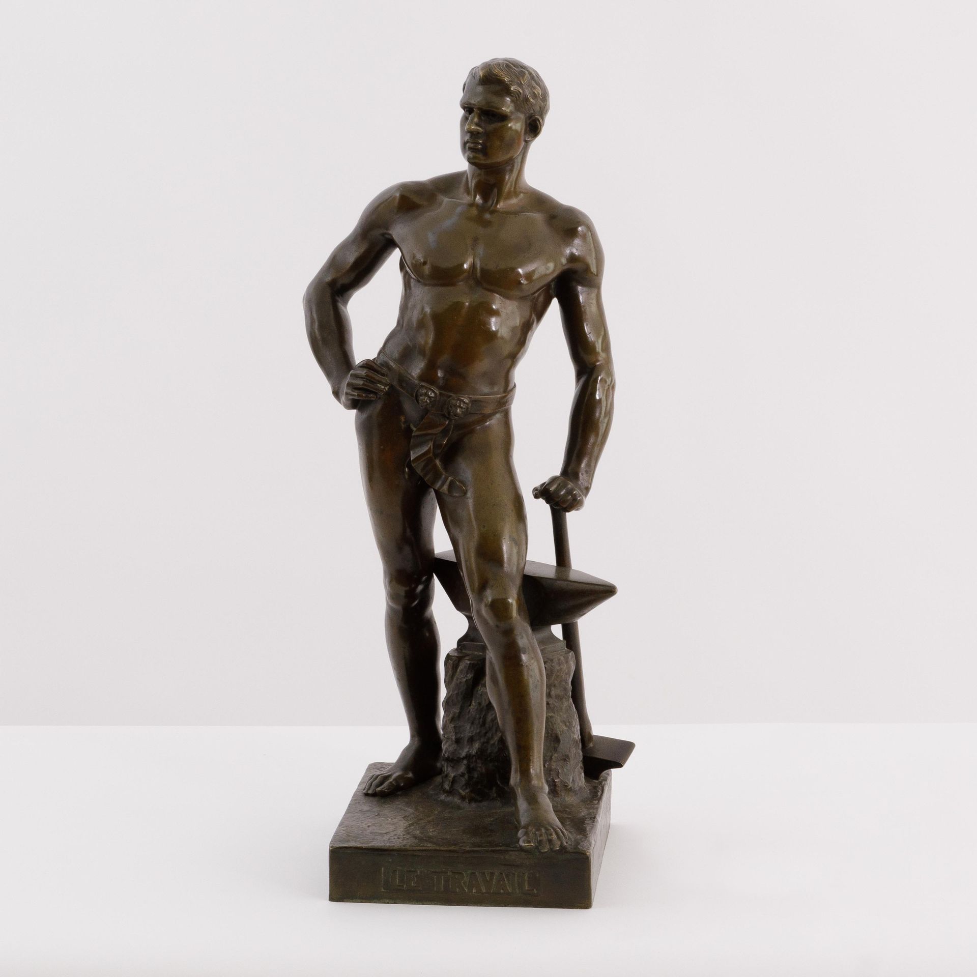 Pierre GRANET (1843-1910) "工作"（Le travail

青铜，棕色铜锈。签名为 "P Granet"。

高：56厘米