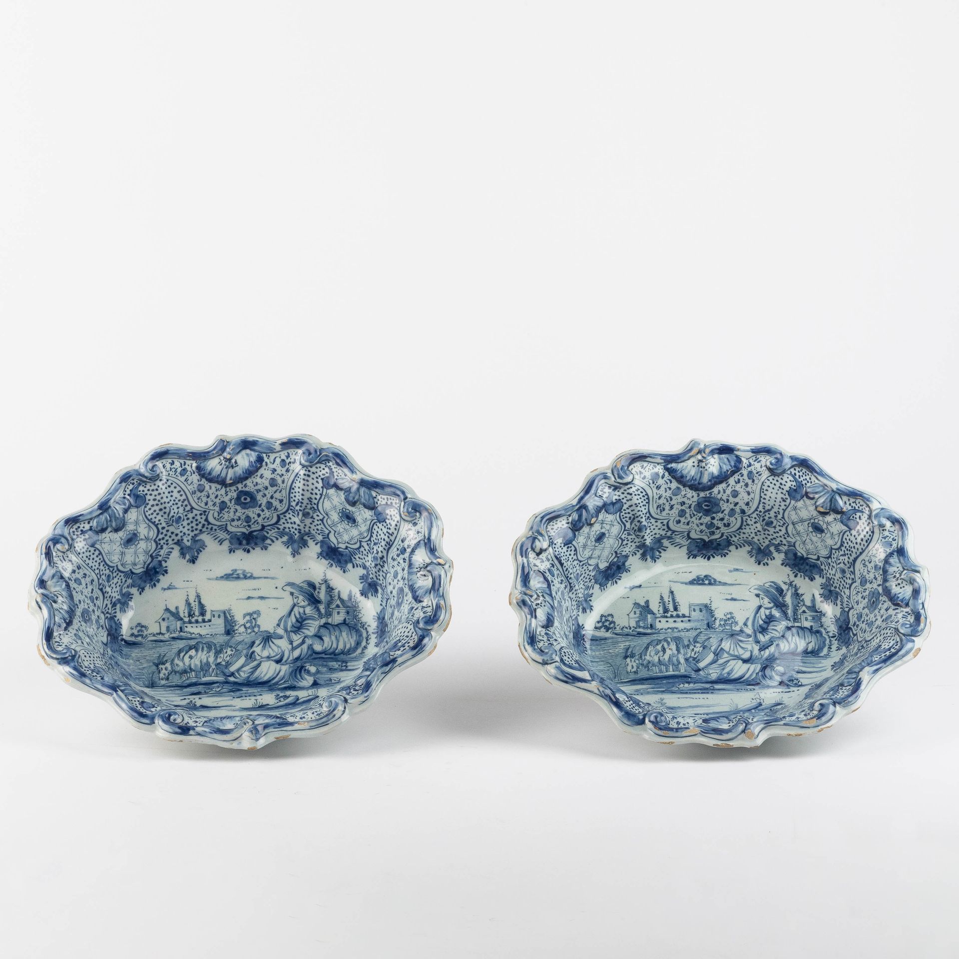 Paire de plats. A pair of Delft Blue deep dishes. 


Workshop De Wildemanspoort &hellip;