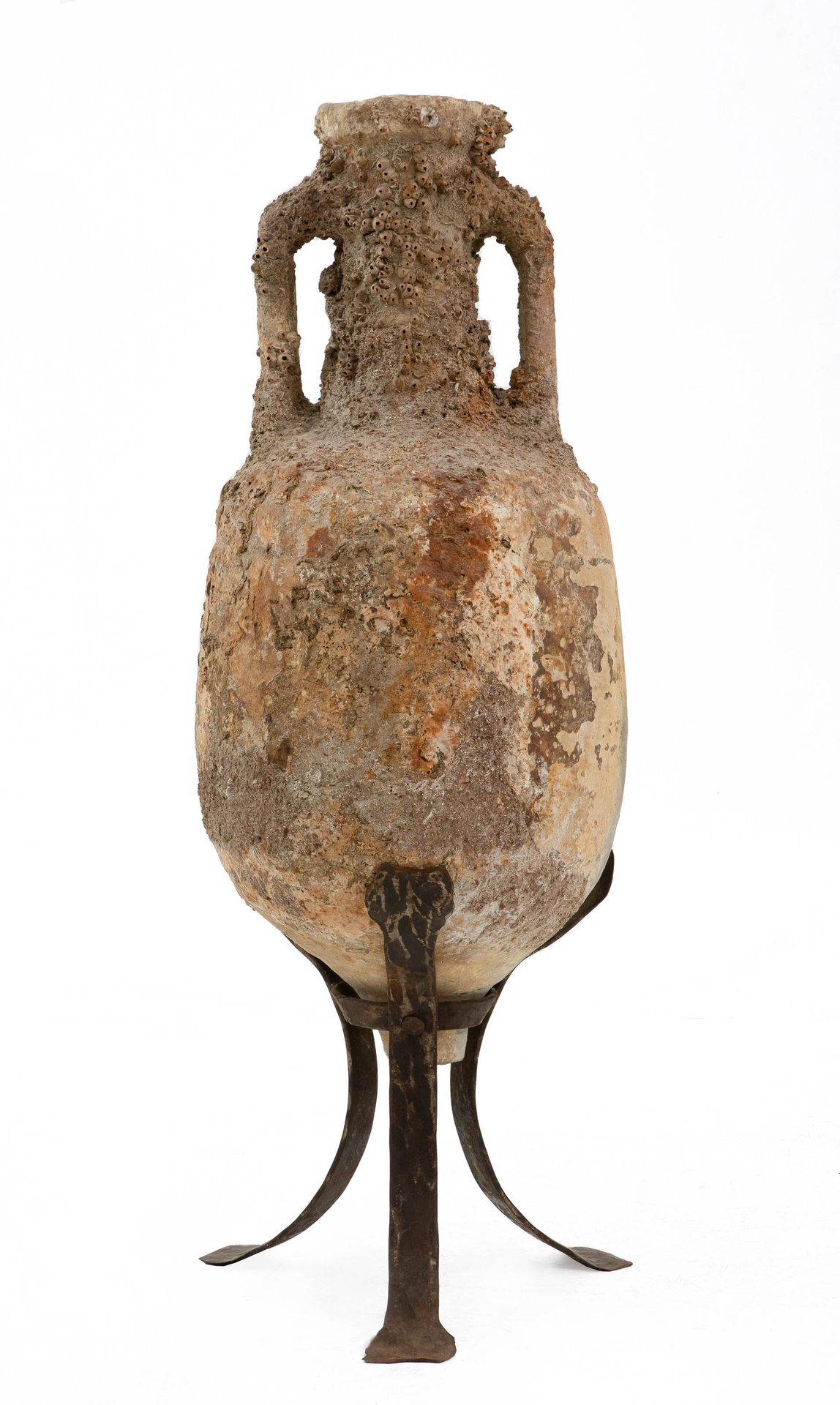 Amphore du type Lamboglia 2. A Lamboglia 2 amphora. 1st century. 


Terracotta w&hellip;
