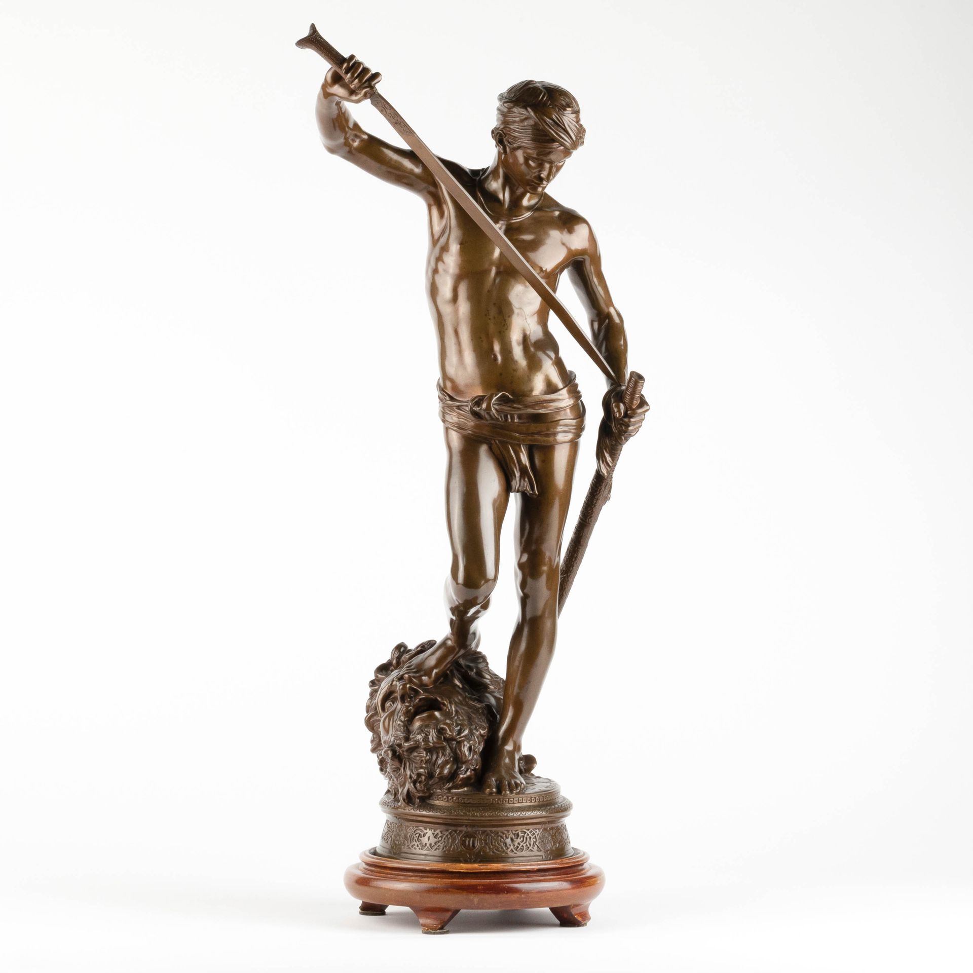 ANTONIN MERCIE (1845-1916) '大卫-瓦恩克尔'。
青铜，棕色铜锈。签名为 "A.Mercié"。
高：61厘米