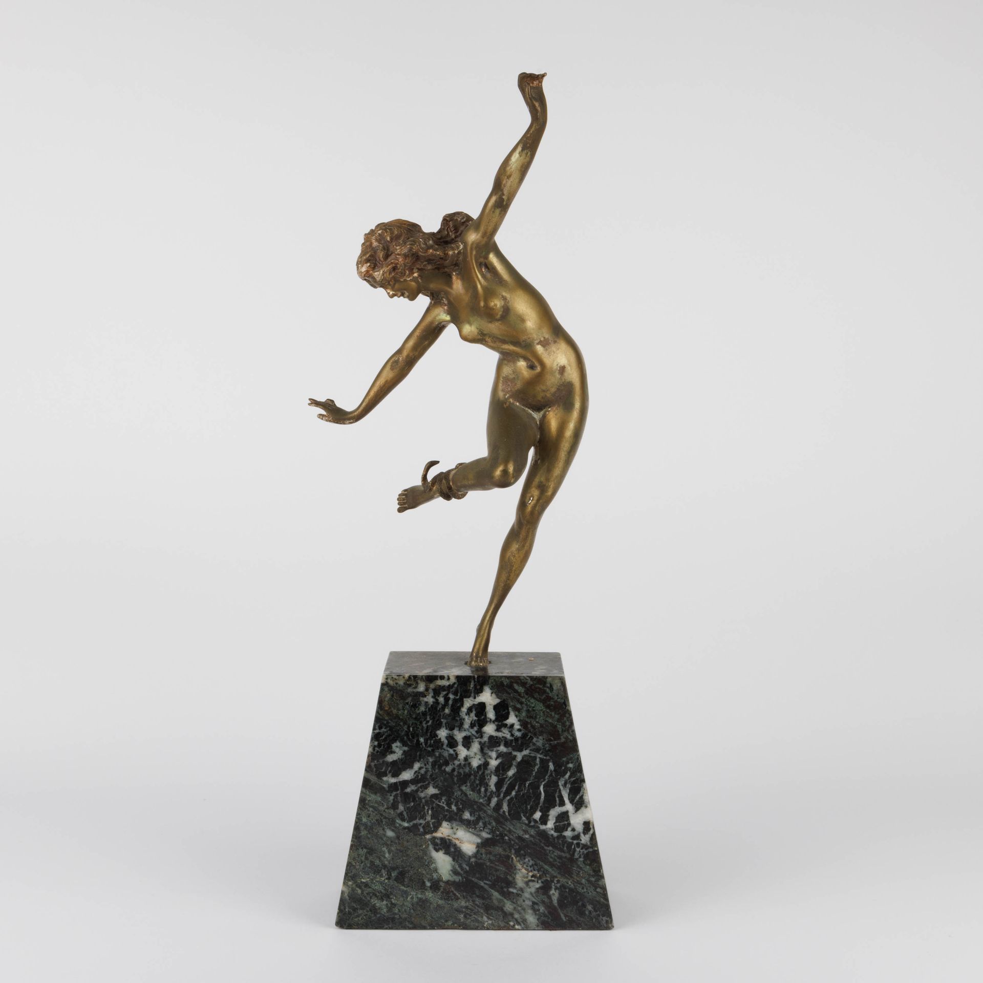 DOMINIQUE ALONZO (act. 1910-1930) Danseuse de serpent.
Fonte d'édition d'époque &hellip;