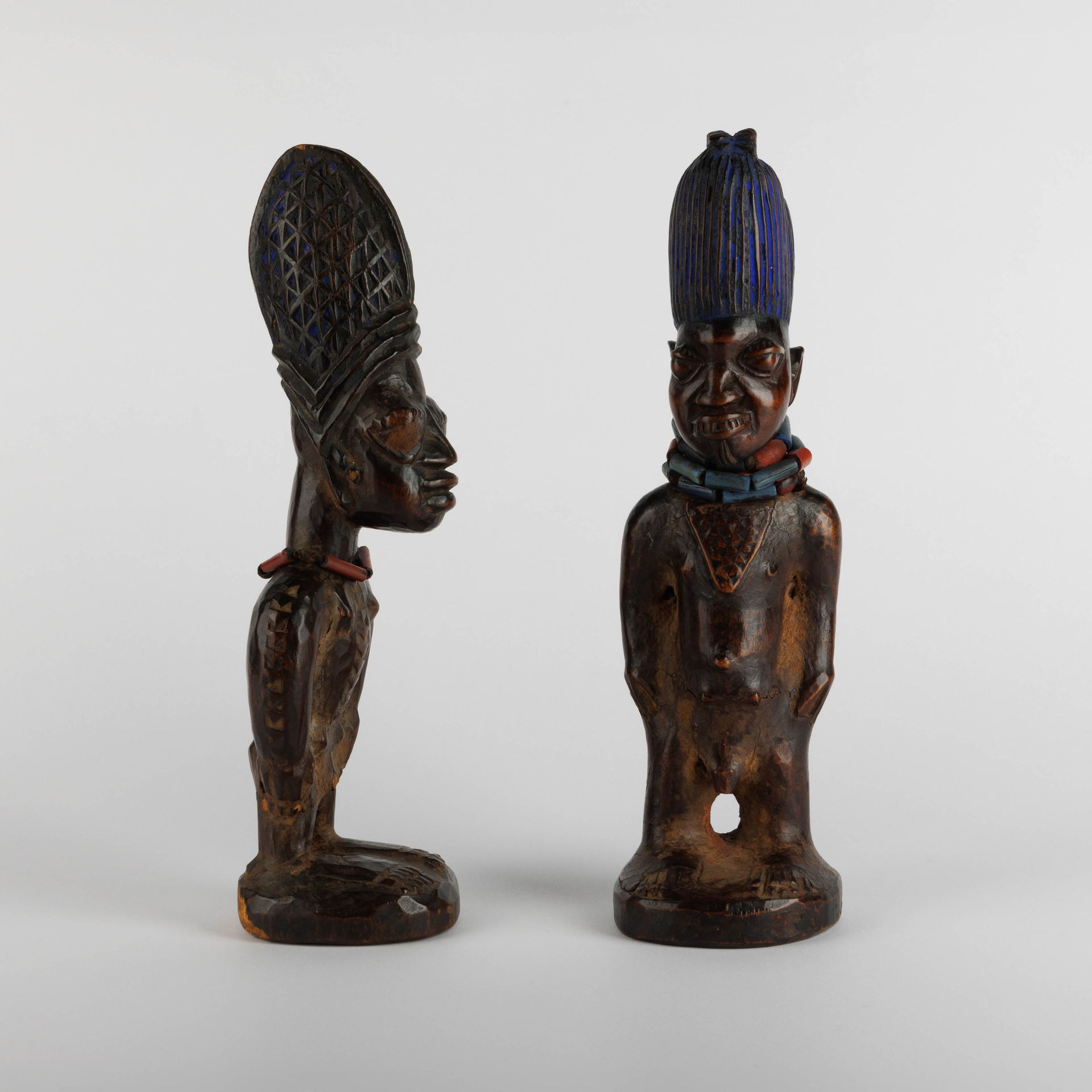 Lot varié de deux statues ibeji, Yoruba, Nigeria. Lot varié de deux statues ibej&hellip;