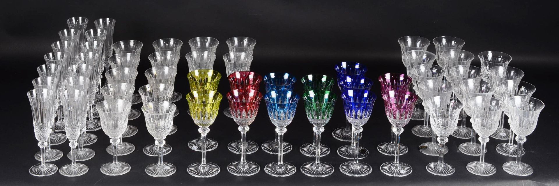 Null CRISTALLERIE SAINT-LOUIS - 55 verres à pied en cristal modèle TOMMY:

Verre&hellip;