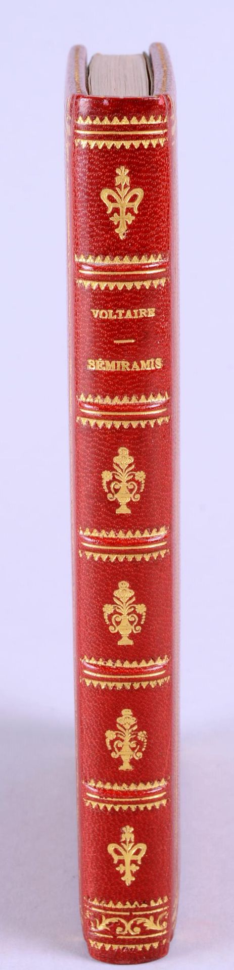 VOLTAIRE VOLTAIRE



塞米拉米斯的悲剧及一些其他文学作品



巴黎，Le Mercier and Lambert, 1749年



 I&hellip;
