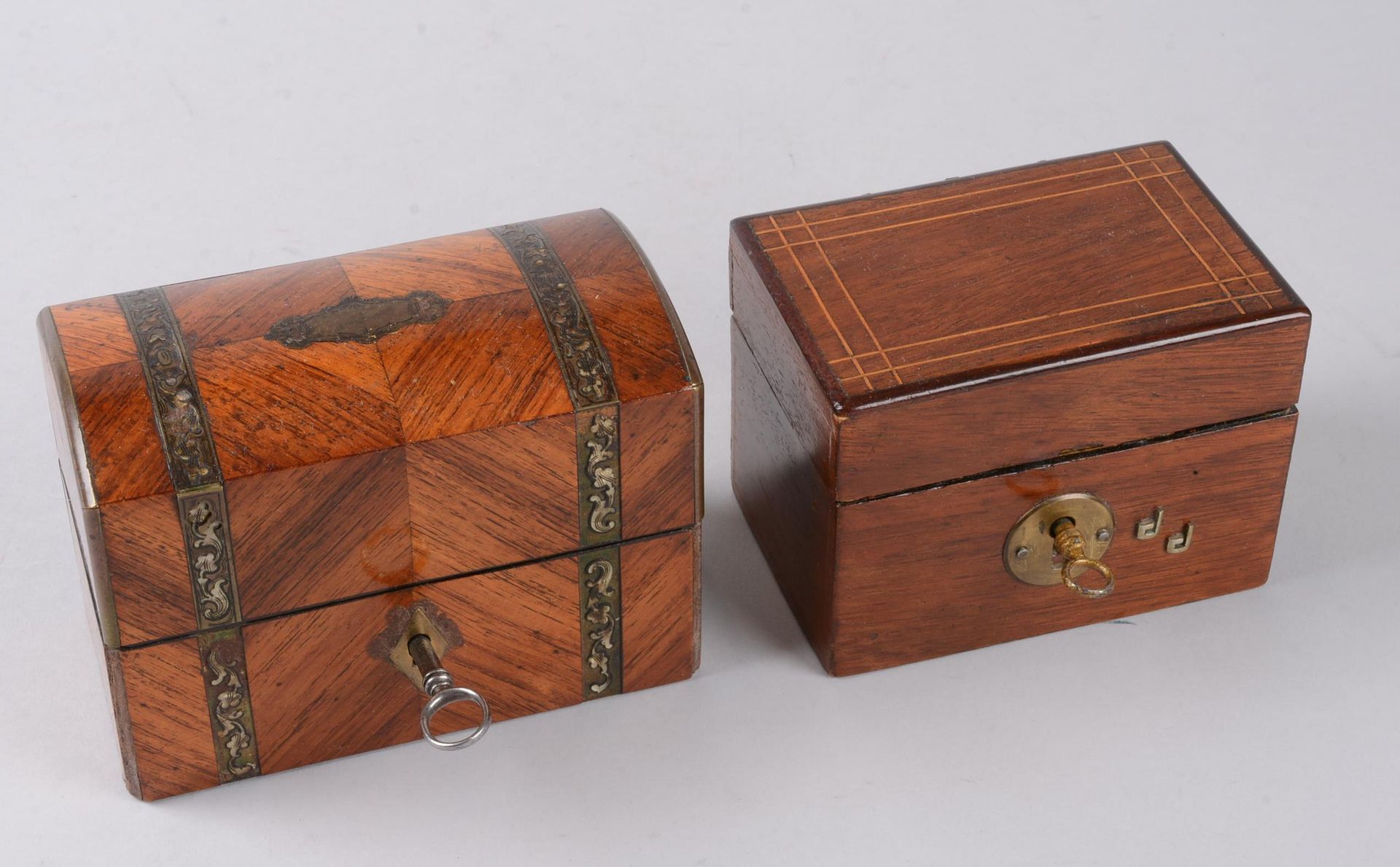 Deux boîtes coffrets Suite de deux boîtes coffrets: un petit coffret Napoléon II&hellip;