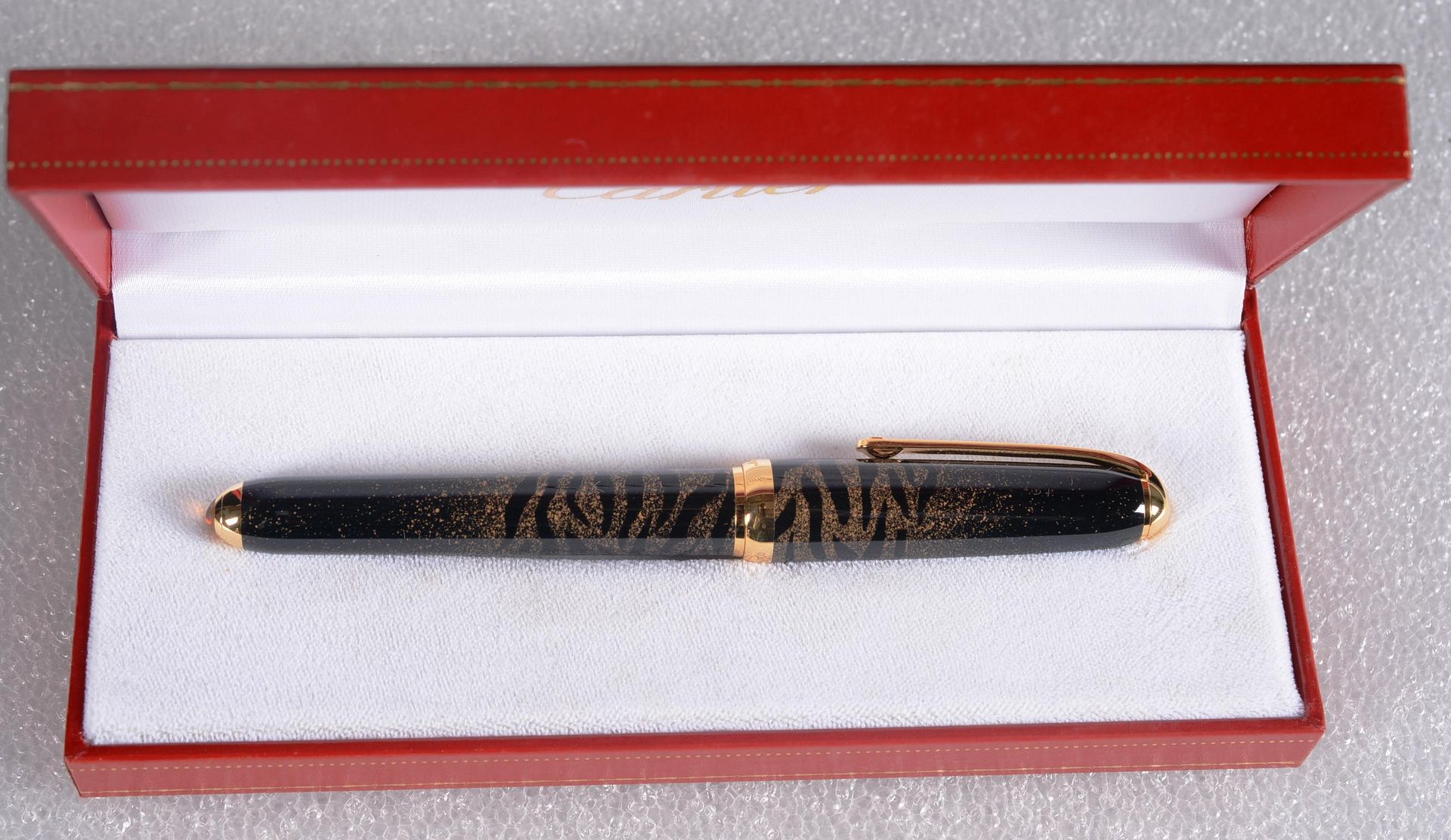 CARTIER,Stylo plume 卡地亚。

路易卡地亚限量版钢笔。378/1847
