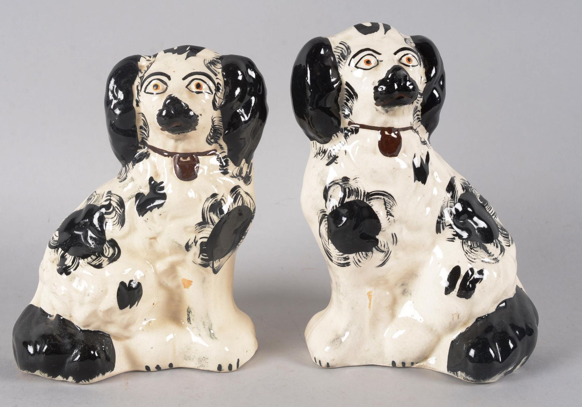 Staffordshire.Paire de Chiens Staffordshire

Paire de Chiens en céramique craque&hellip;