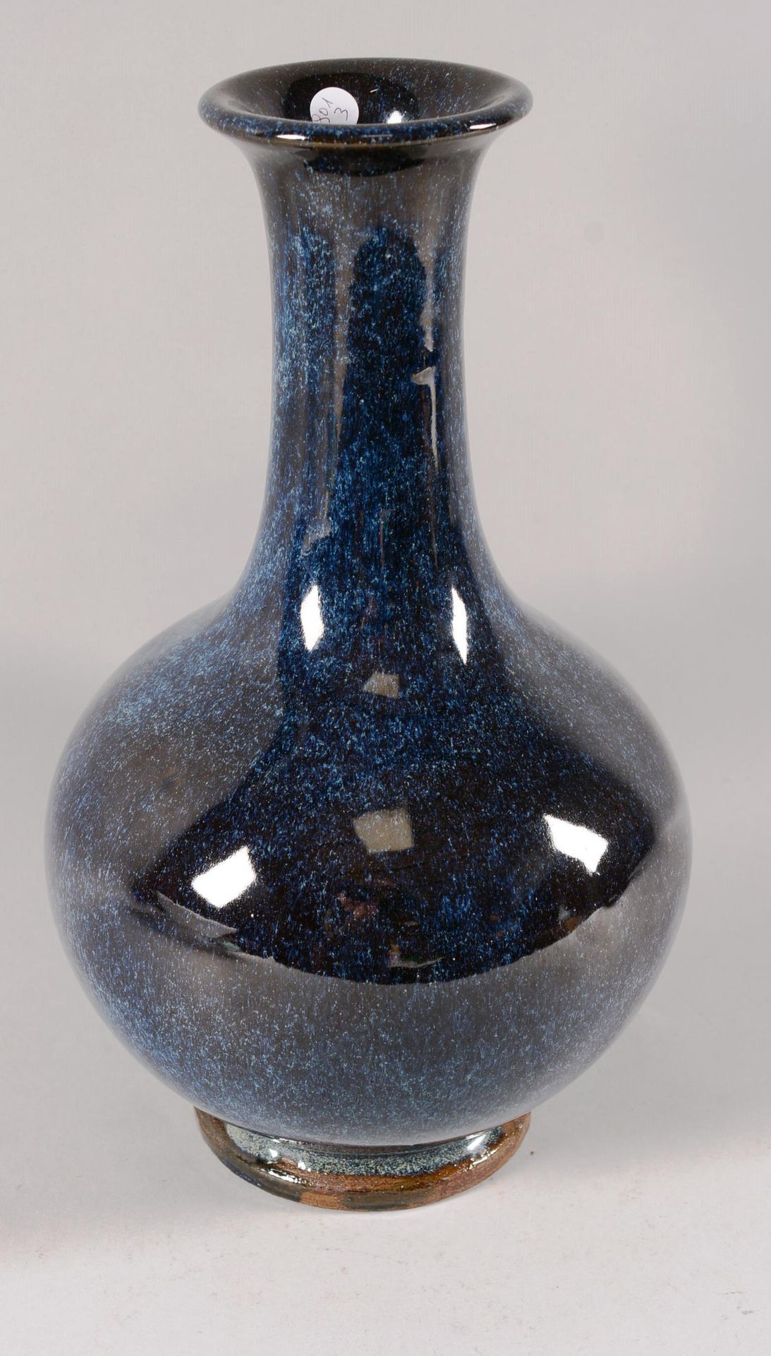 Vase bouteille flammé 中国。

中国瓷器火烧瓶。19世纪

花瓶底部有穿孔。

高：36厘米