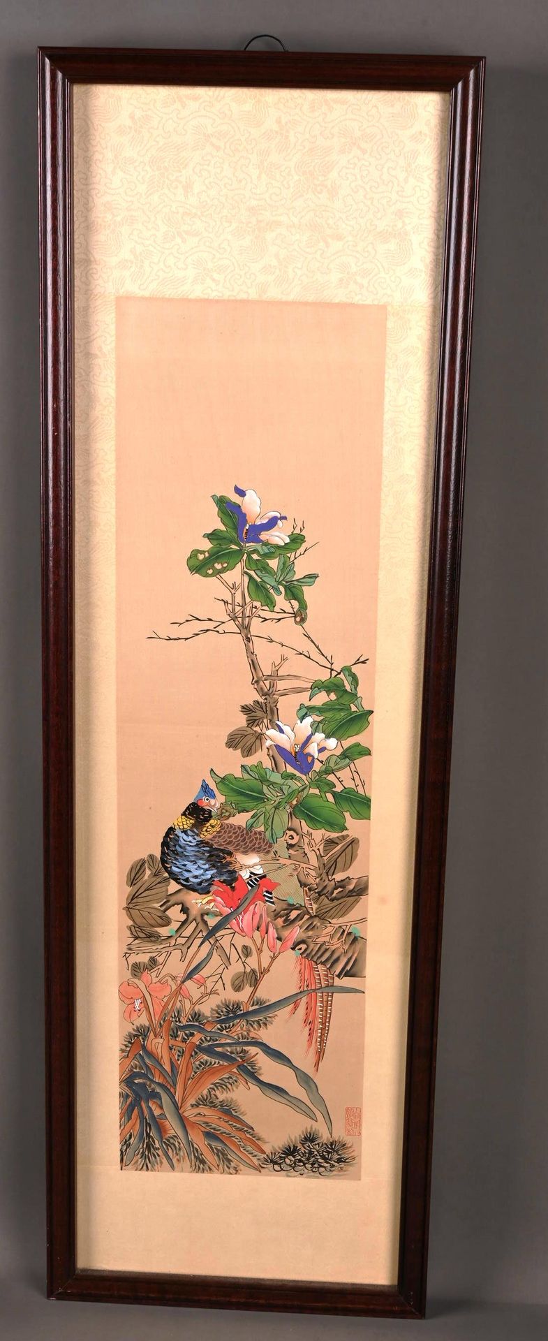 CHINE Aquarelle 中国--纸上水彩画，木框内有花枝上的制作装饰，加盖印章，尺寸：63 x 18厘米