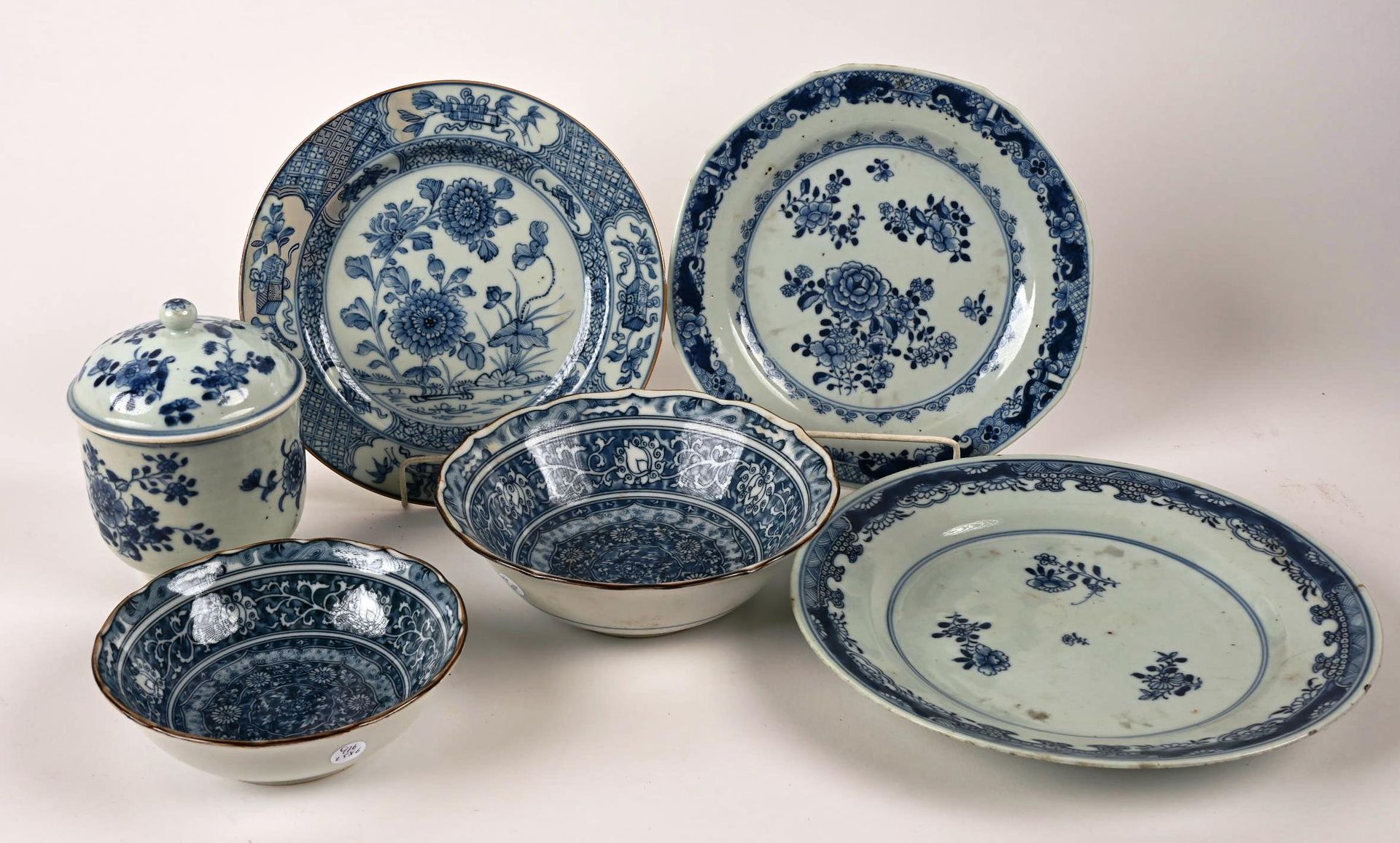 CHINE 3 assiettes CINA - Suite di 3 piatti diversi in porcellana bianca-blu dell&hellip;