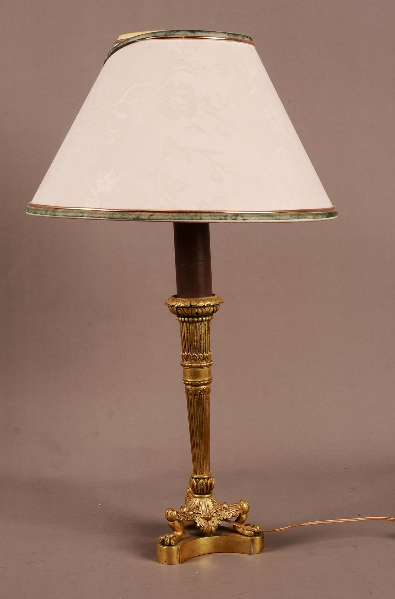 Lampe de chevet en laiton Lampada da comodino in ottone dorato in stile restauro&hellip;