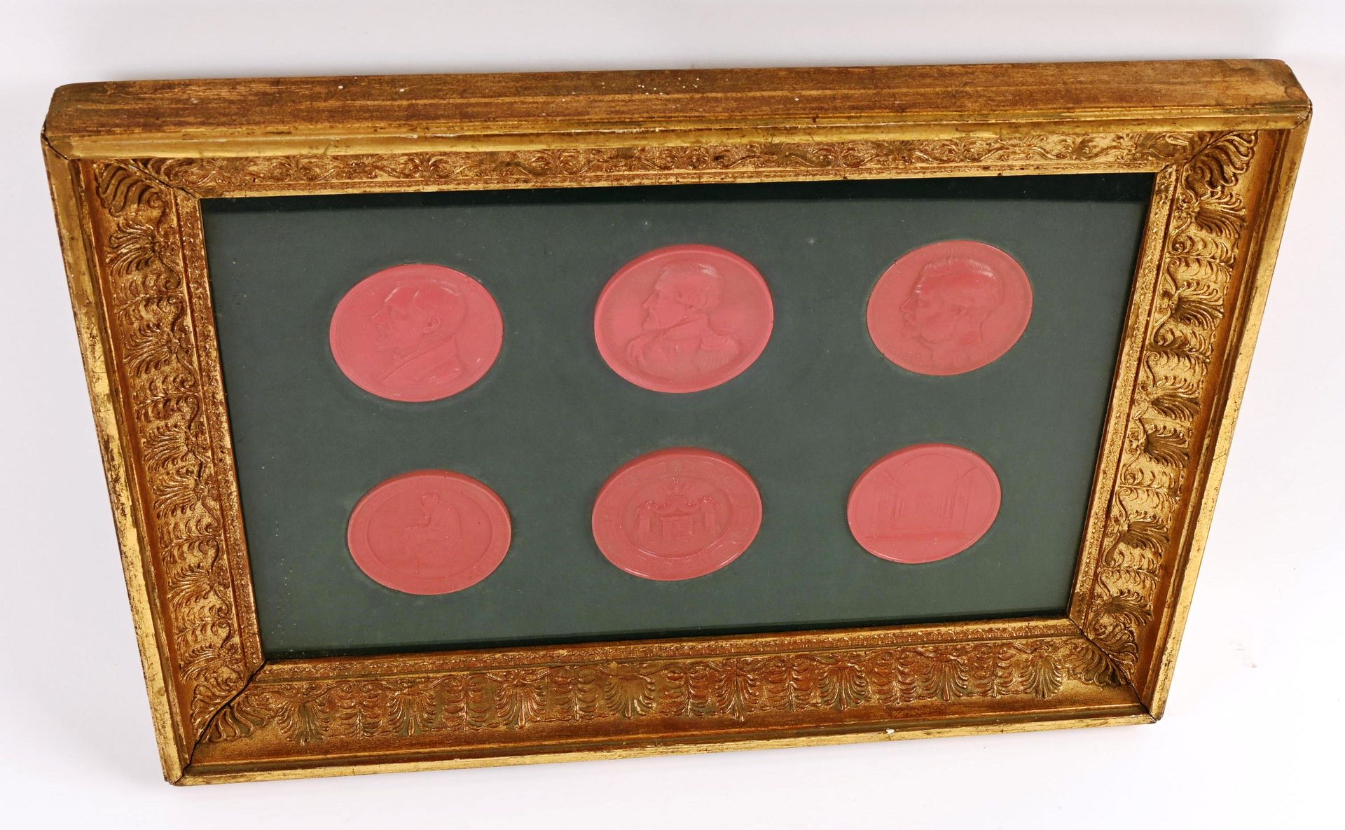 Suite de six médailles en cire rouge : Suite of six medals in red wax :

1/ Baro&hellip;