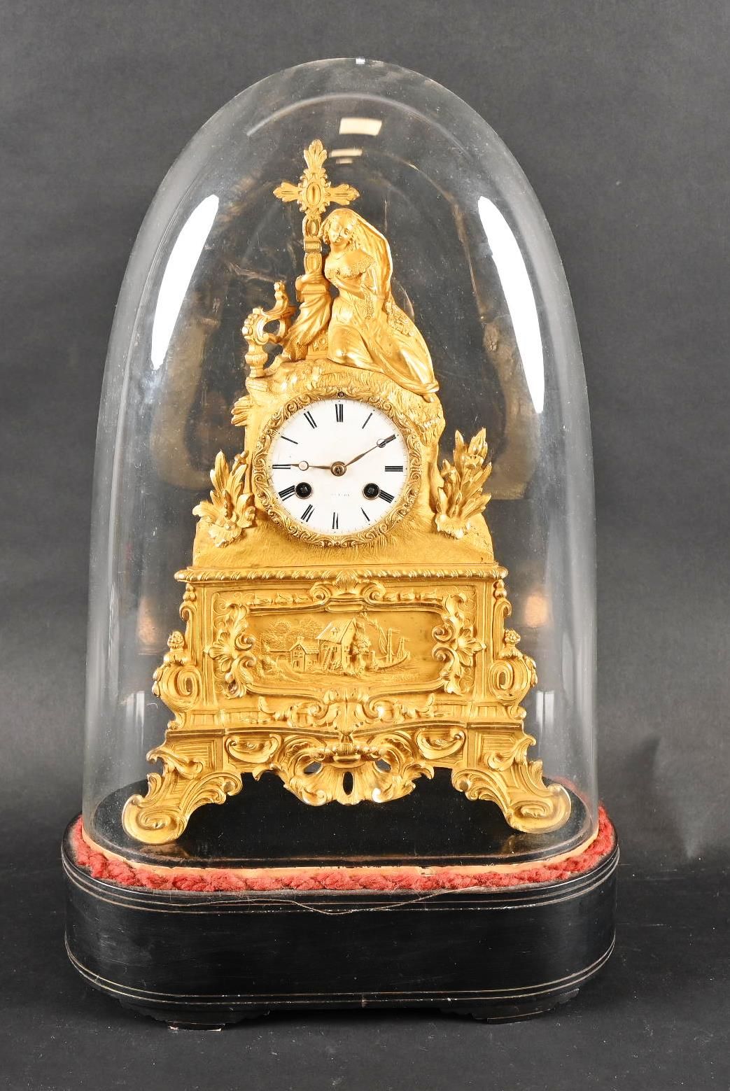 Pendule en bronze doré d'époque Louis-Philippe. 路易-菲利普时期的鎏金铜钟。
木质底座和玻璃球。
钟表机芯未被证&hellip;