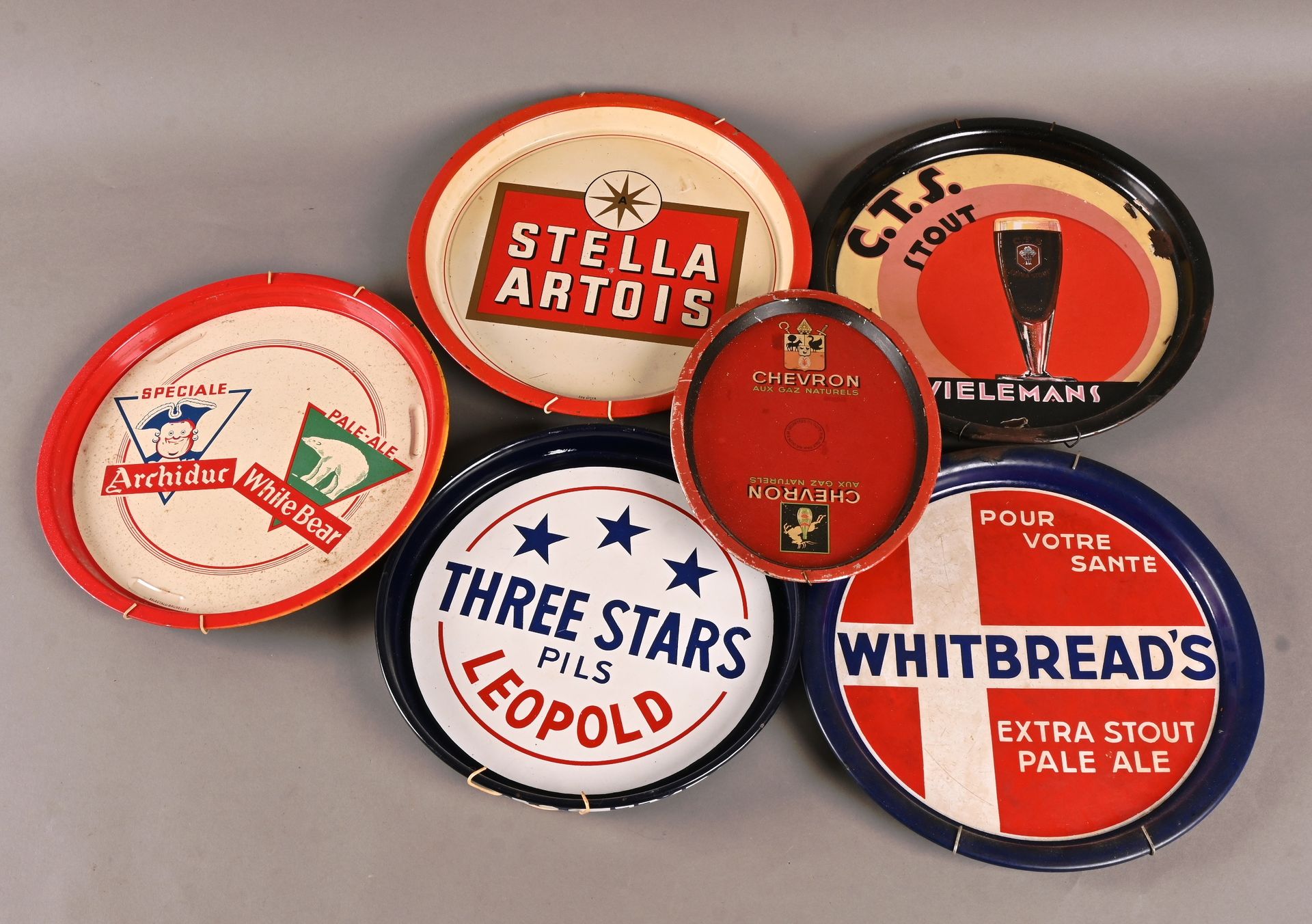 Lot de 6 plateaux publicitaires 一套6个广告盘
Whitbread, Wielemans, Stella Artois, Leo&hellip;