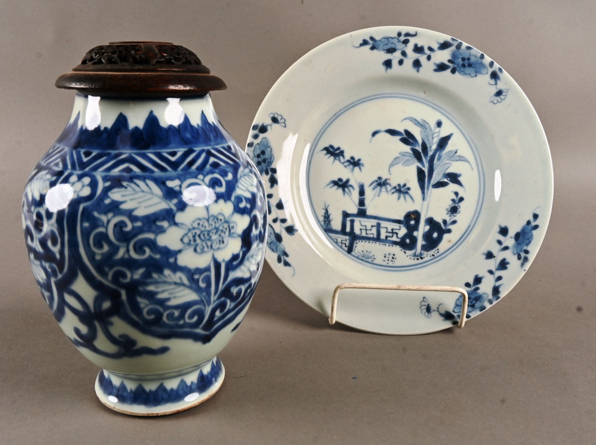 Petit lot de porcelaine de Chine CHINA.
Kleines Lot von China-Porzellan mit blau&hellip;