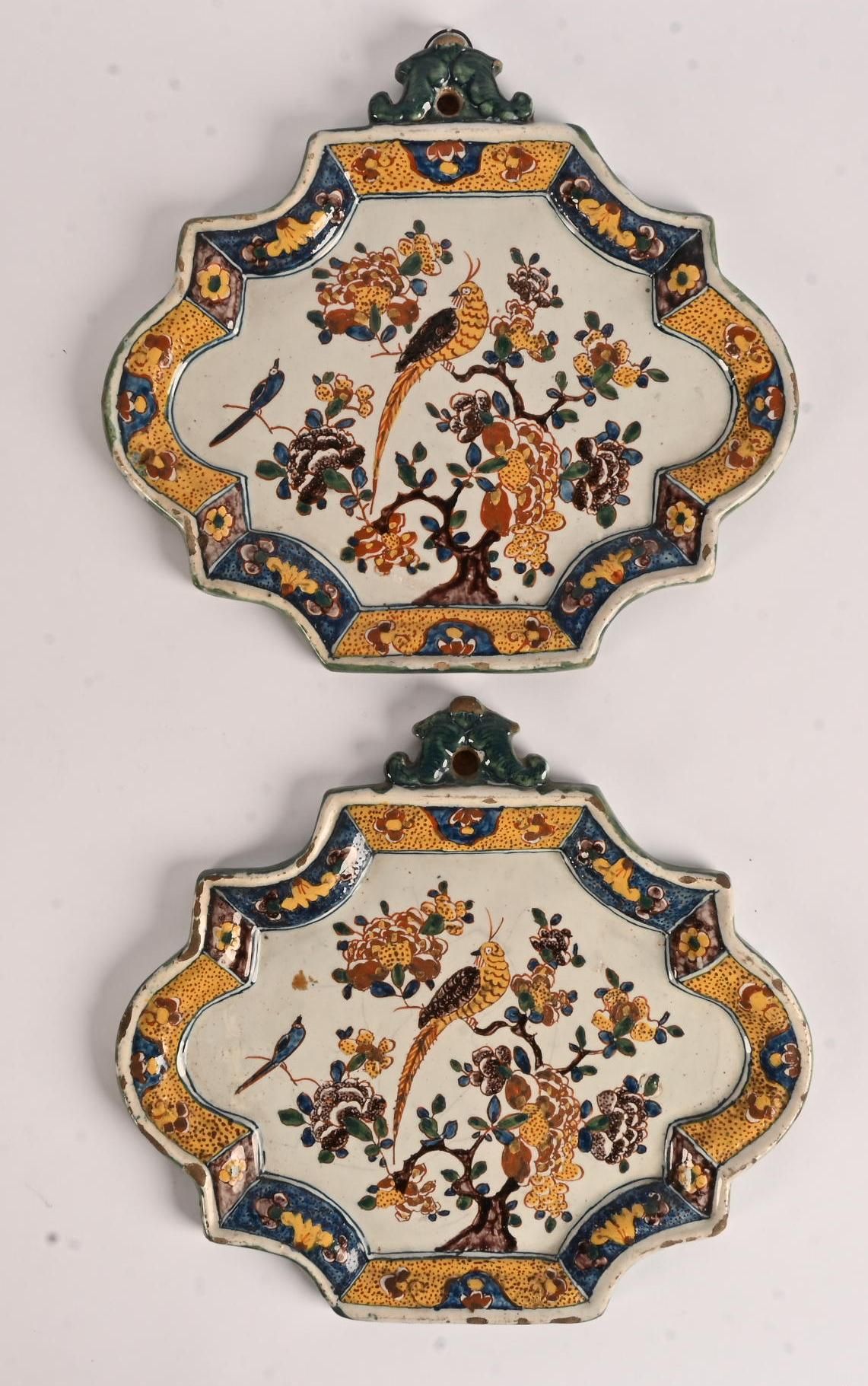 DELFT Paire de plaques XVIIIe PAYS-BAS DELFT, milieu du XVIIIème siècle - Paire &hellip;