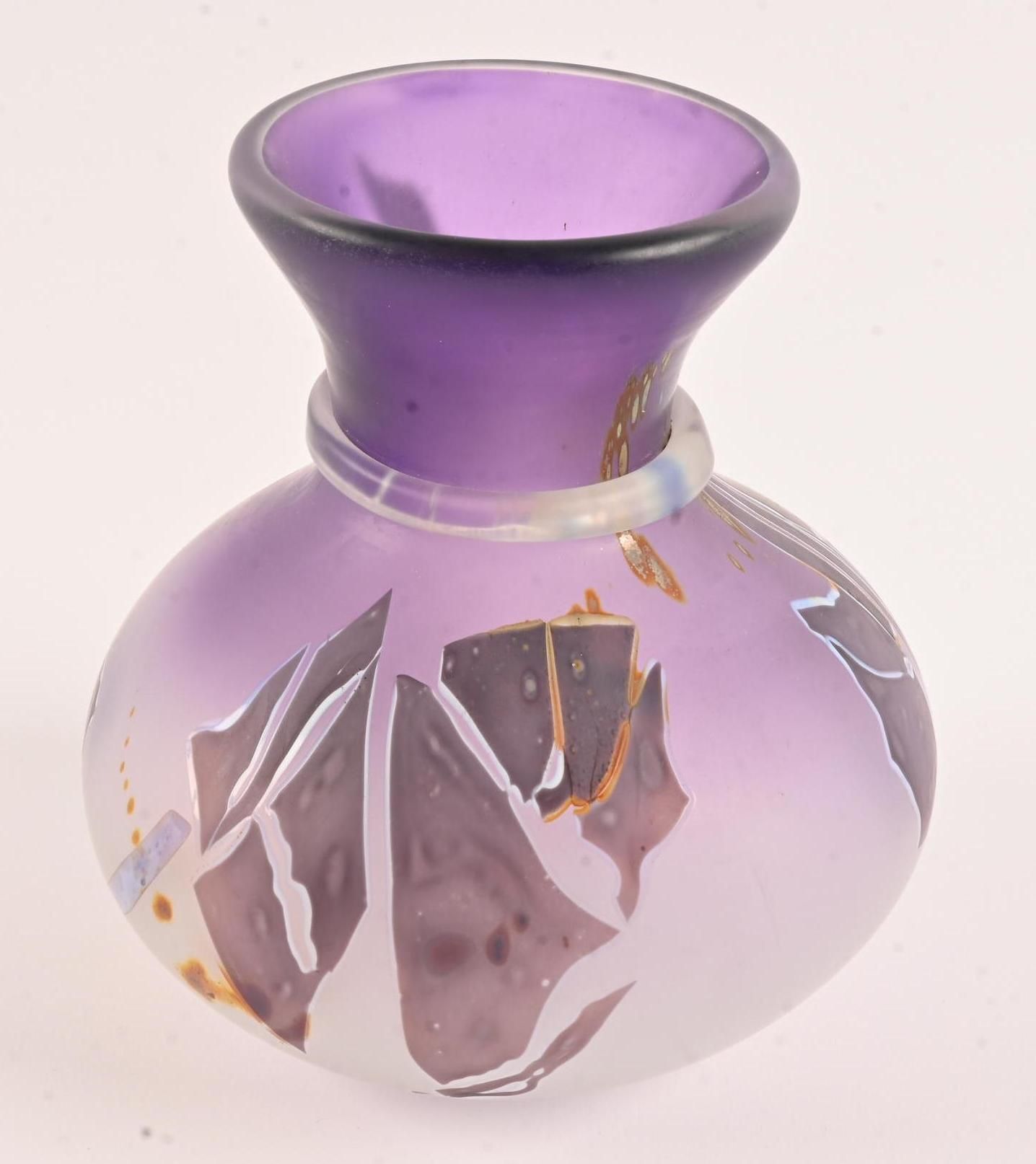 Leloup Vase en cristal Louis LELOUP (1929)
Vase en cristal mat et coulé de teint&hellip;