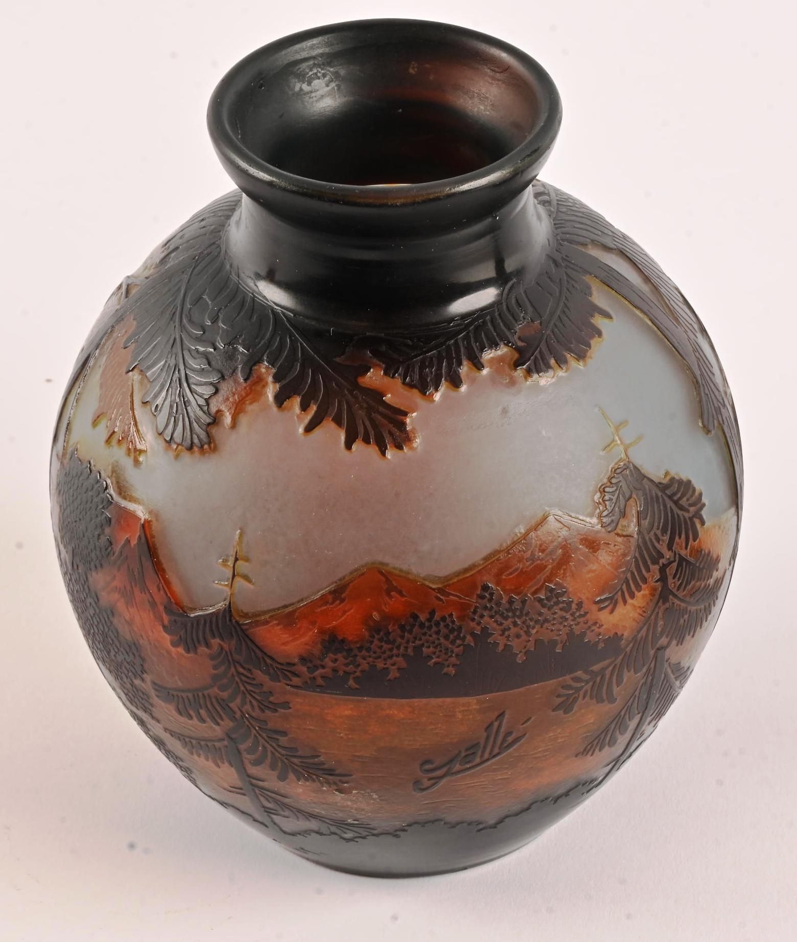 Vase Gallé de forme ovoïde Emile GALLÉ (1846-1904) d'après
Vase de forme ovoïde &hellip;