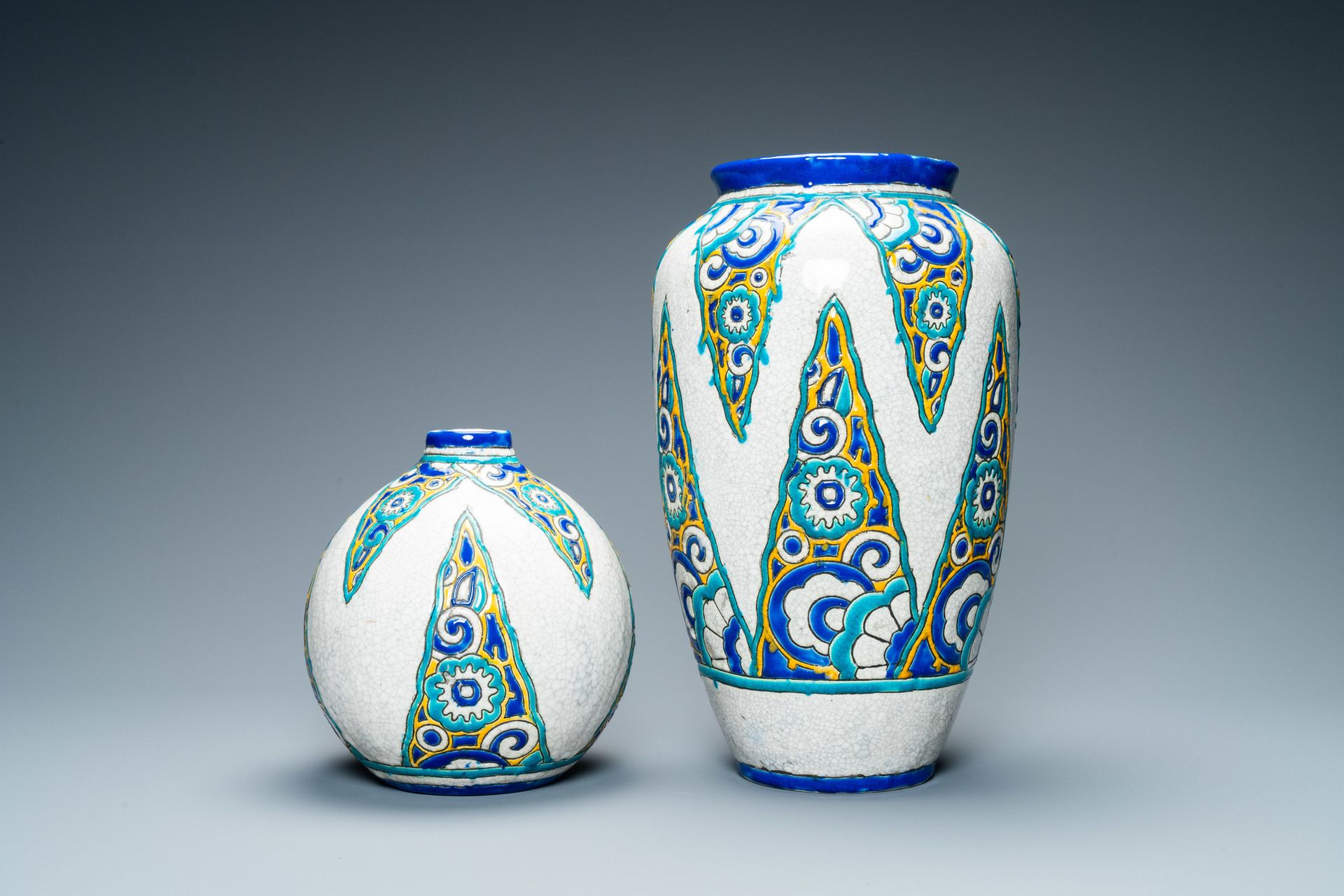 Deux vases Art Deco aux émaux craquelés, Boch Kéramis, 1ère moitié du 20ème H.: &hellip;