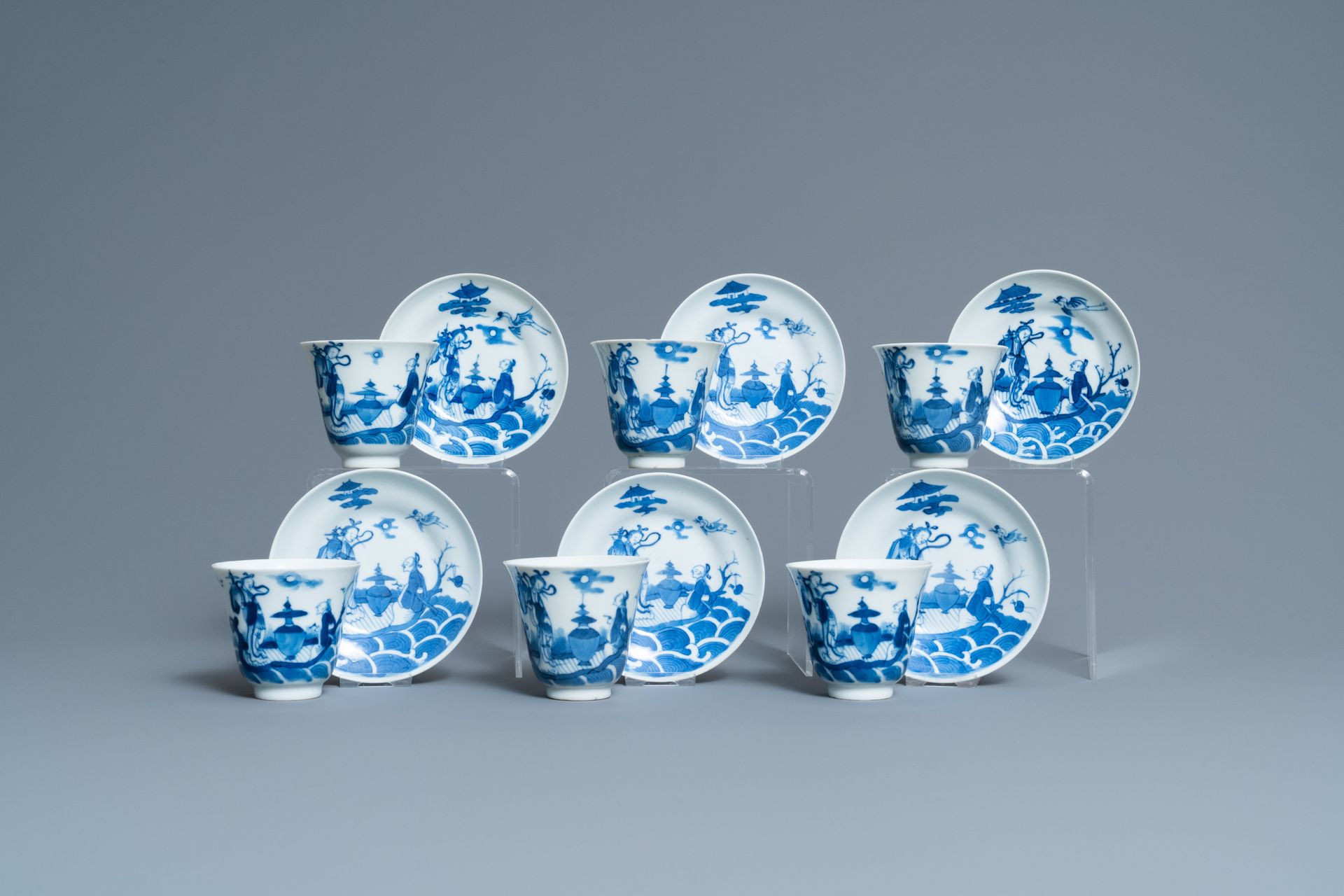 Six Chinese blue and white cups and saucers, 19th C. Titre complet : Six tasses &hellip;