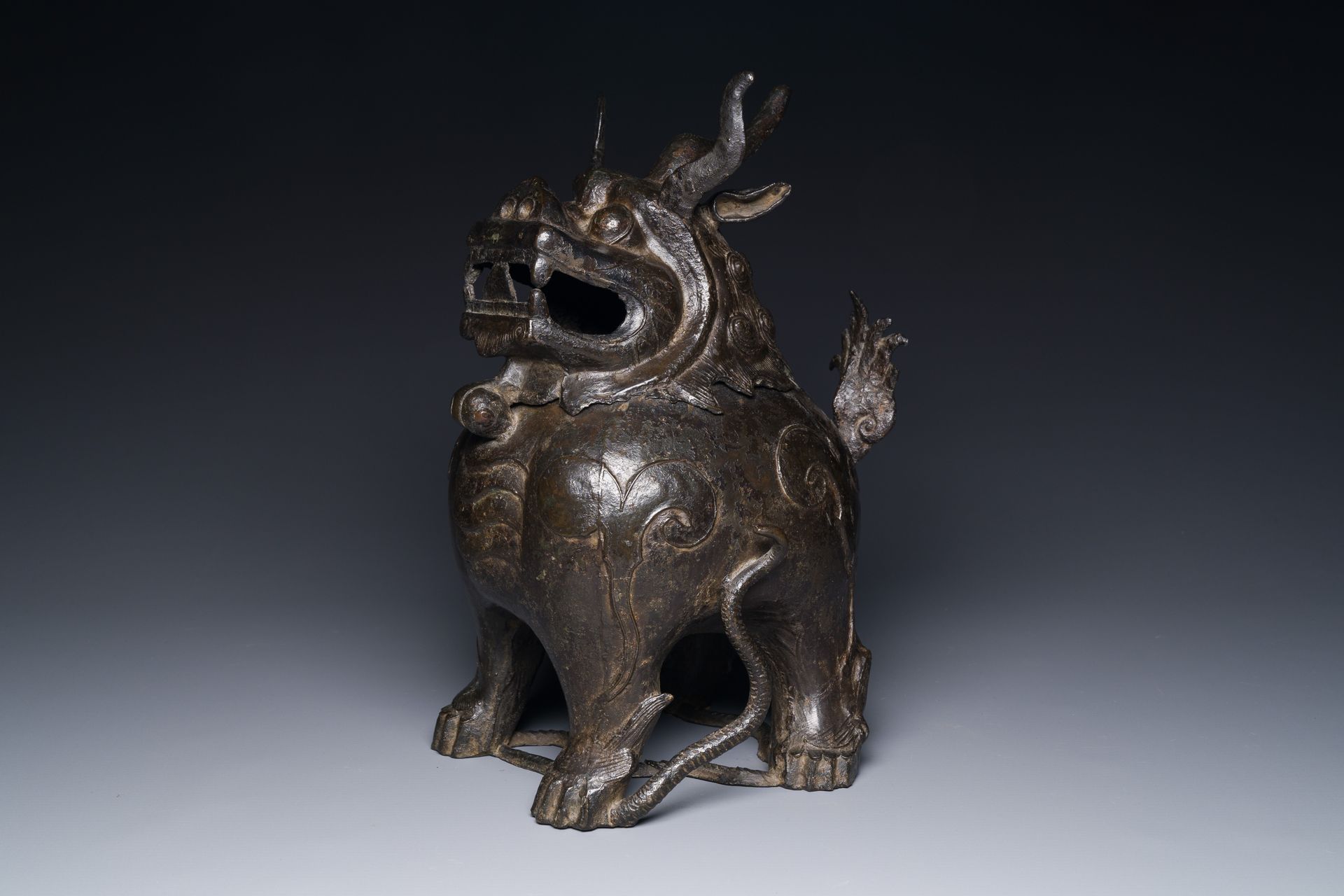 A large Chinese bronze censer and cover in the shape of a, Ming Grand encensoir &hellip;