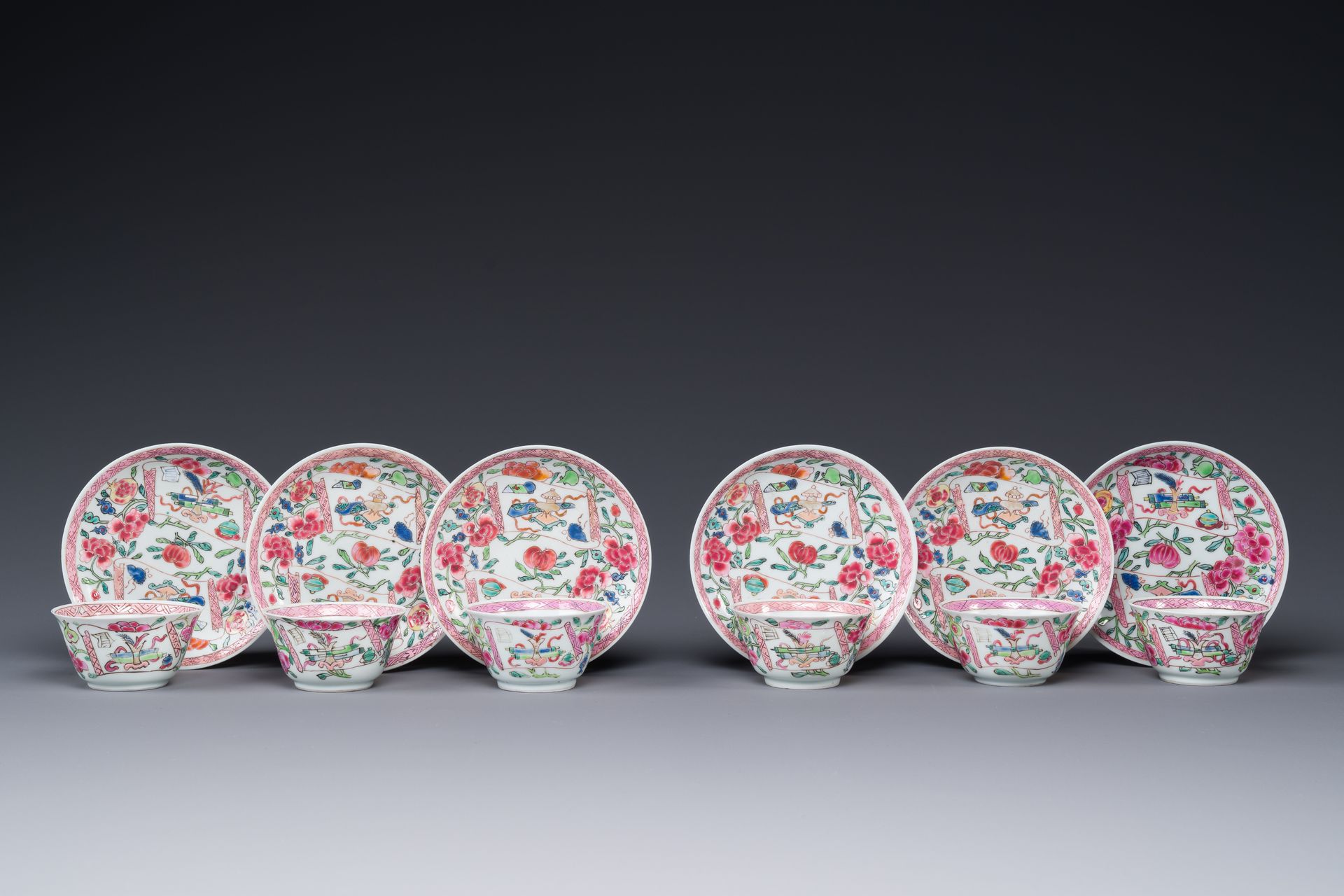 Six Chinese famille rose 'antiquities' cups and saucers, Yongzheng Six tasses et&hellip;