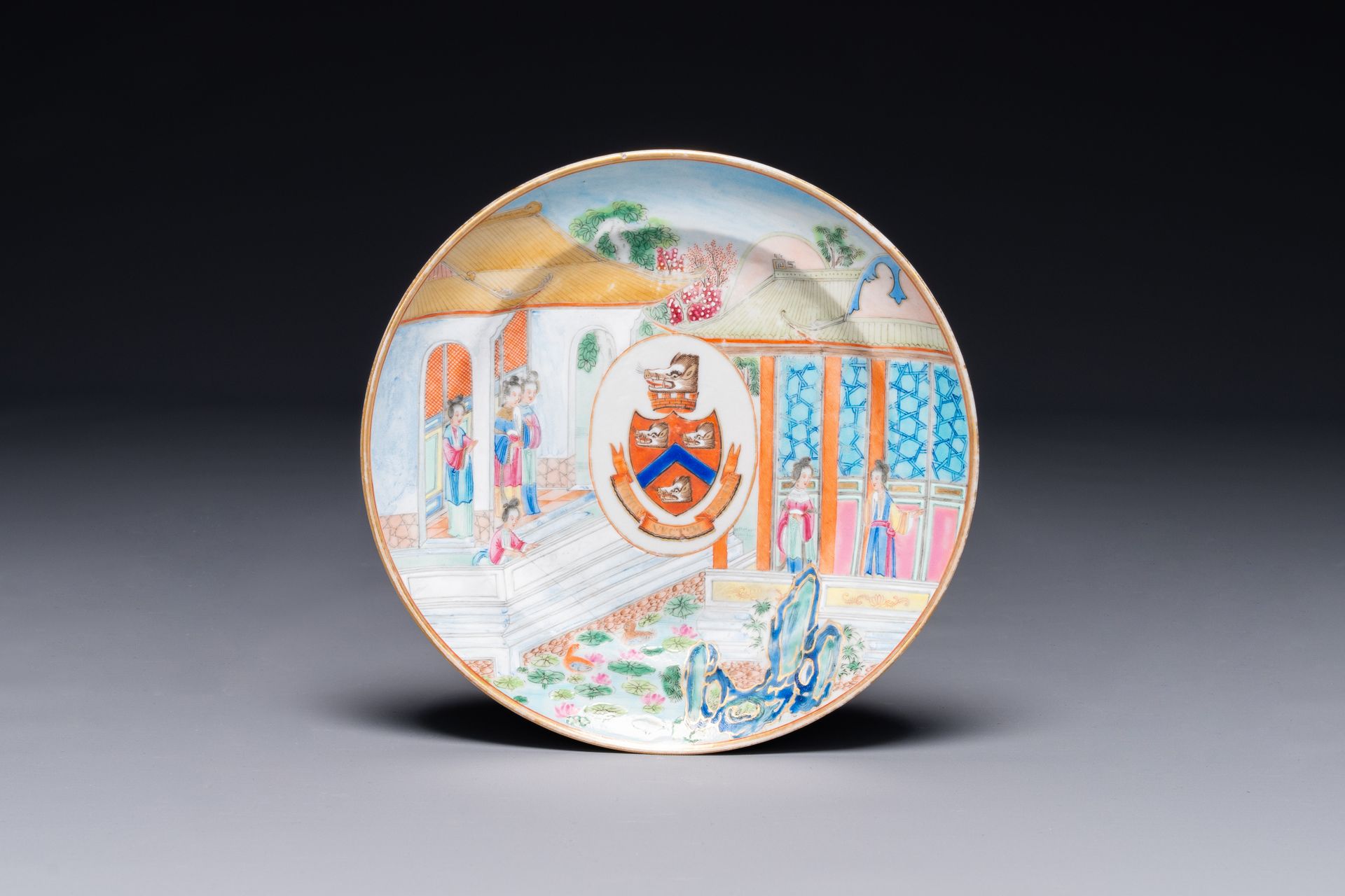 A rare Chinese Canton famille rose plate with the arms of Wight or Bradley, 19th&hellip;
